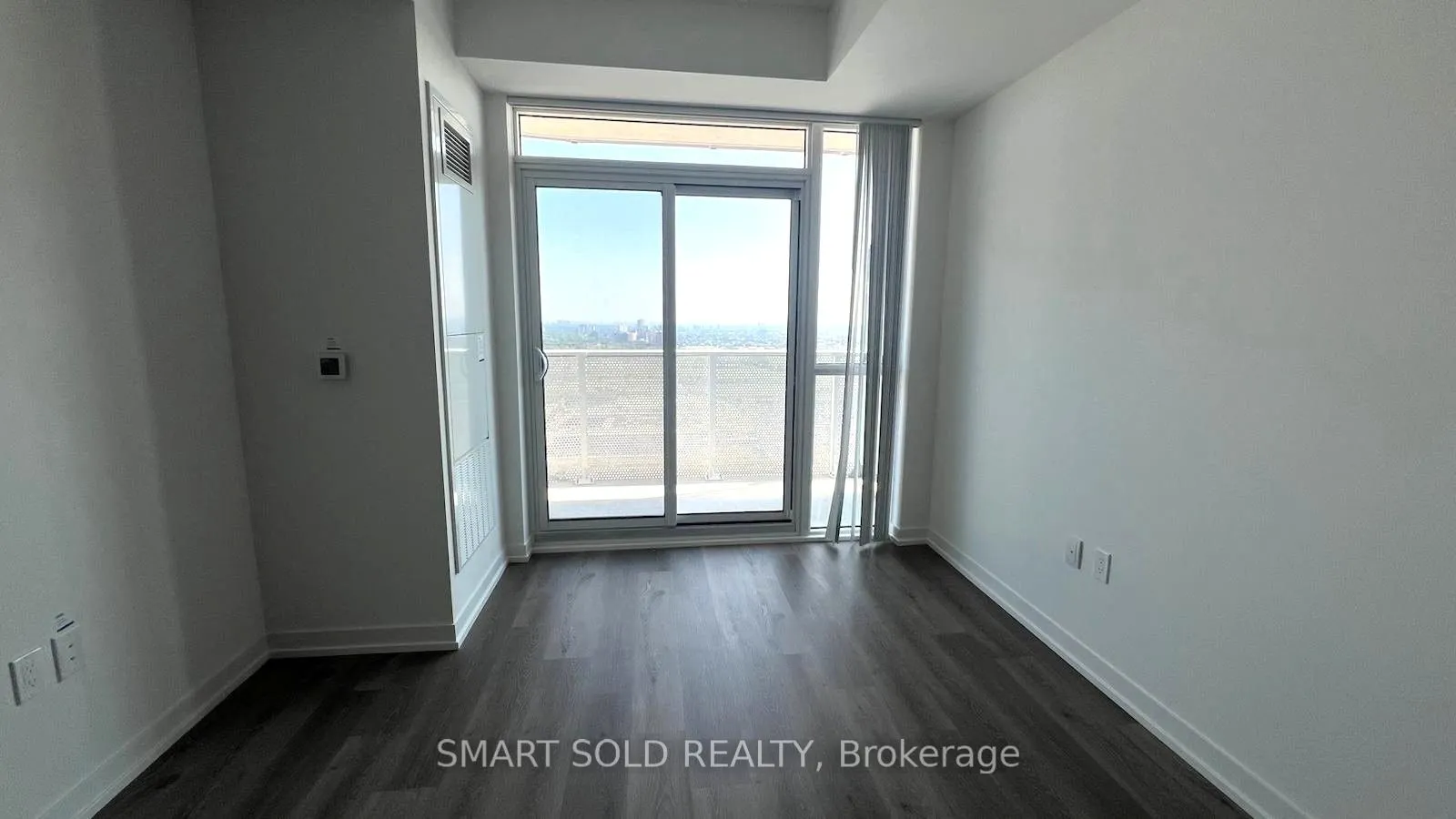 28 Interchange Way, #3210