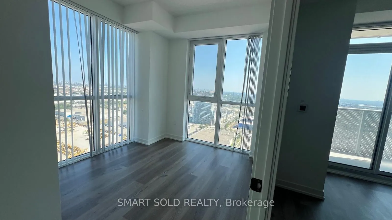 28 Interchange Way, #3210