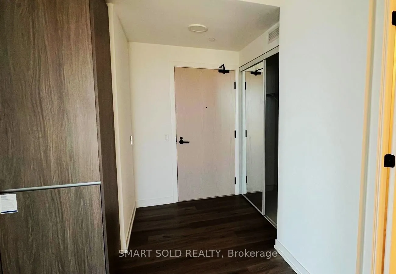 28 Interchange Way, #3210