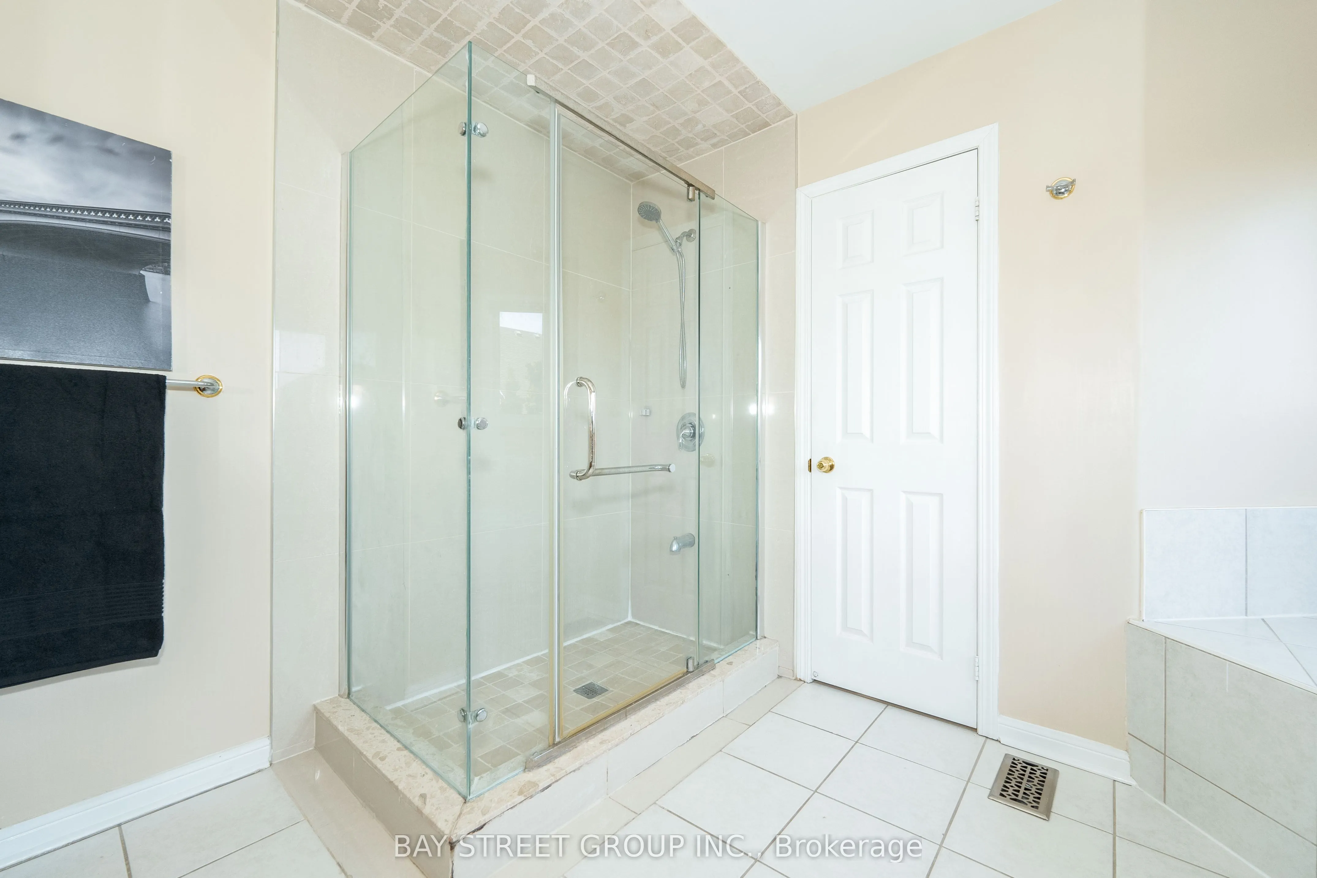 68 Sapphire Drive