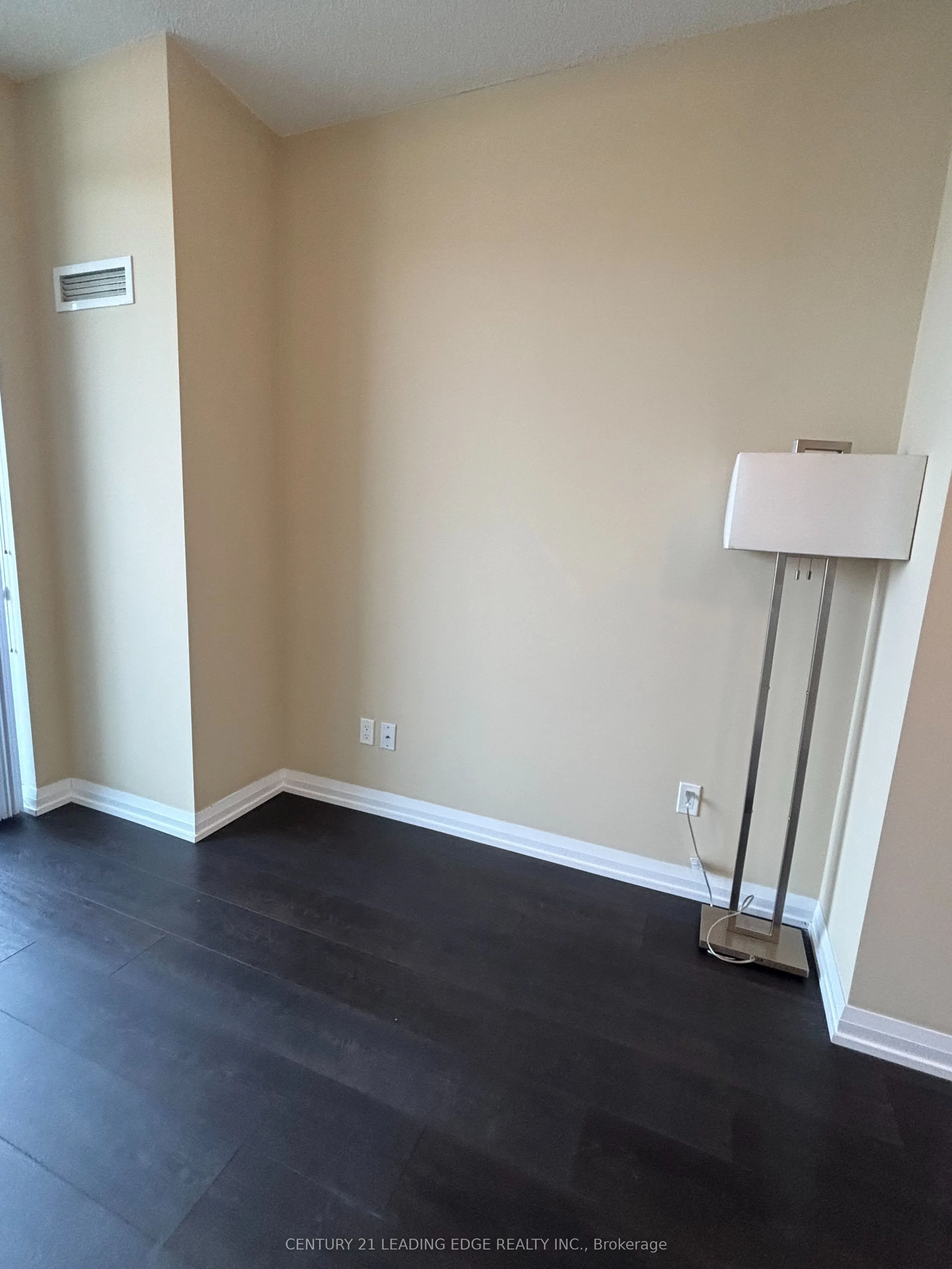 7895 Jane Street, #517