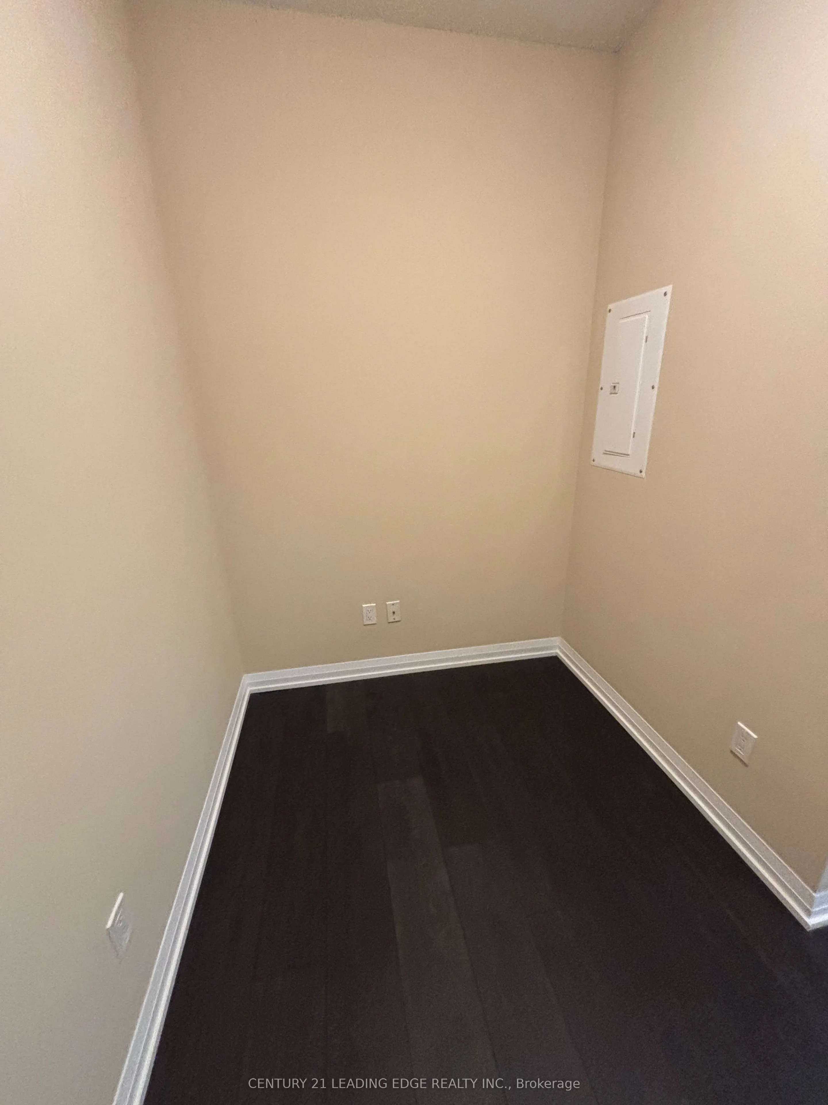 7895 Jane Street, #517