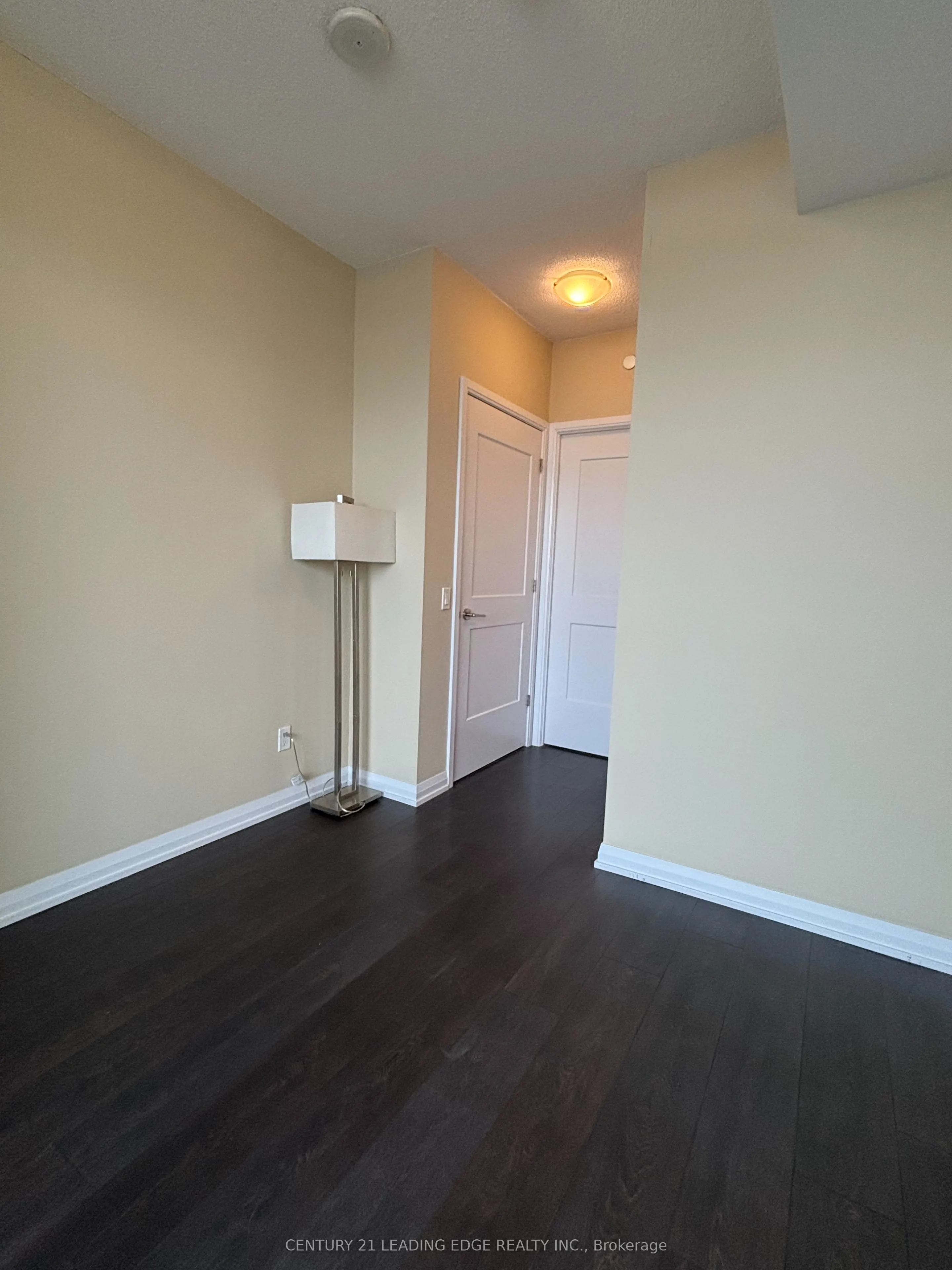 7895 Jane Street, #517