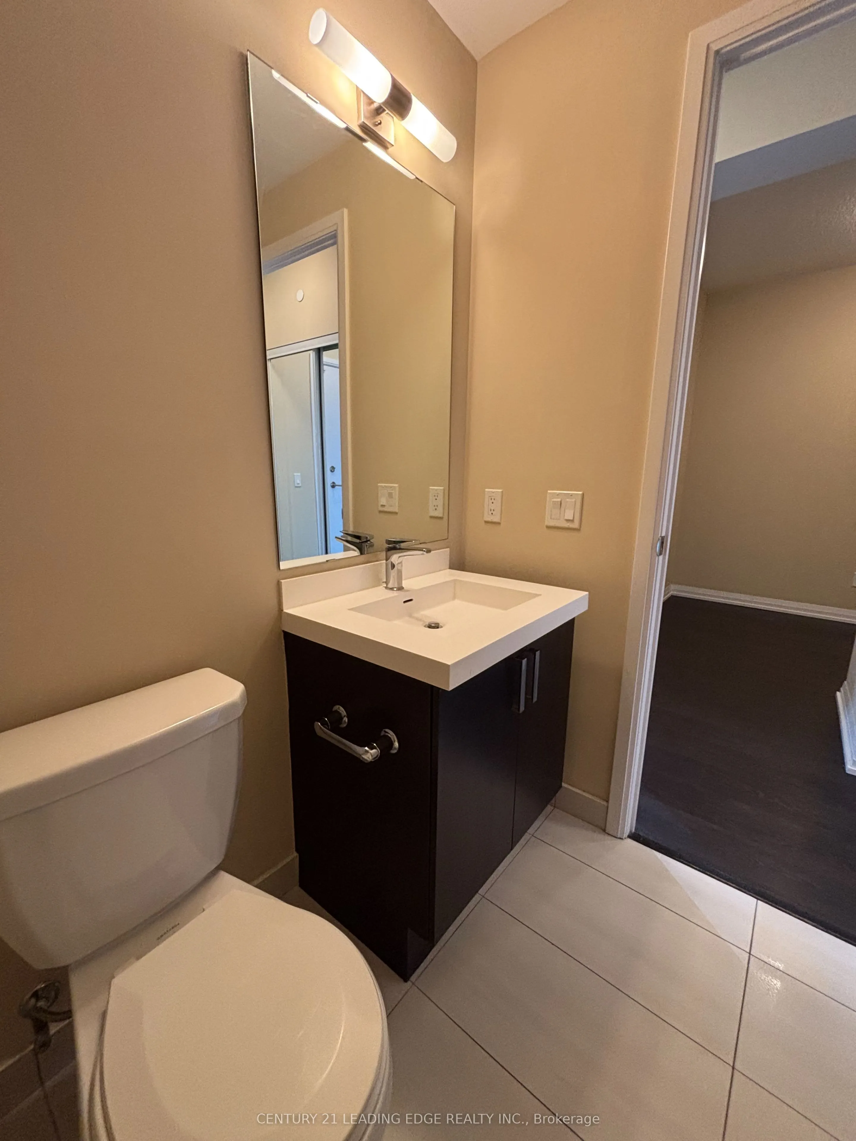 7895 Jane Street, #517