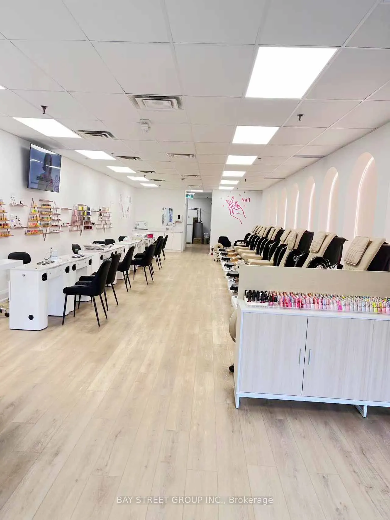 2354 Major Mackenzie Drive, #6