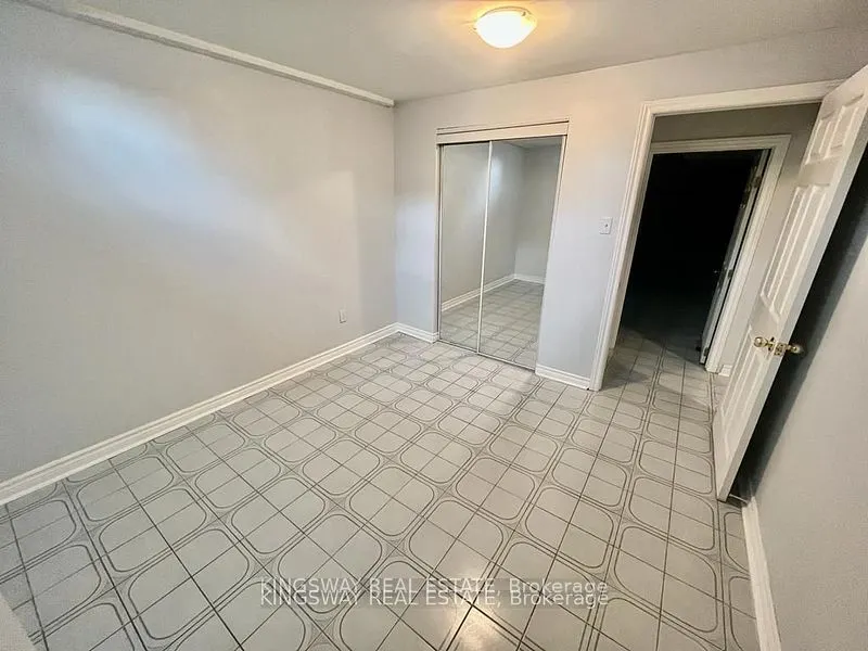 325 Salisbury Lane