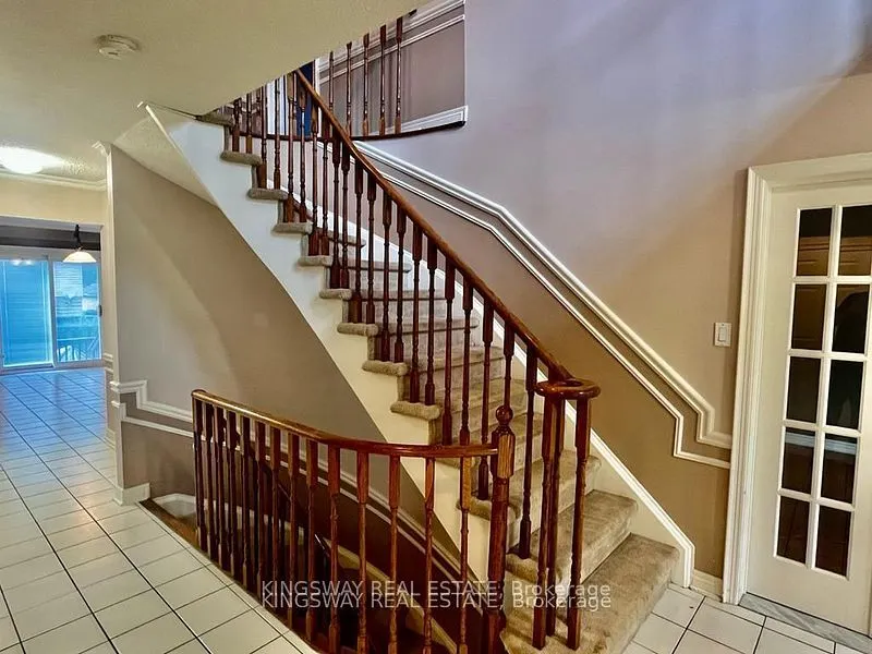 325 Salisbury Lane