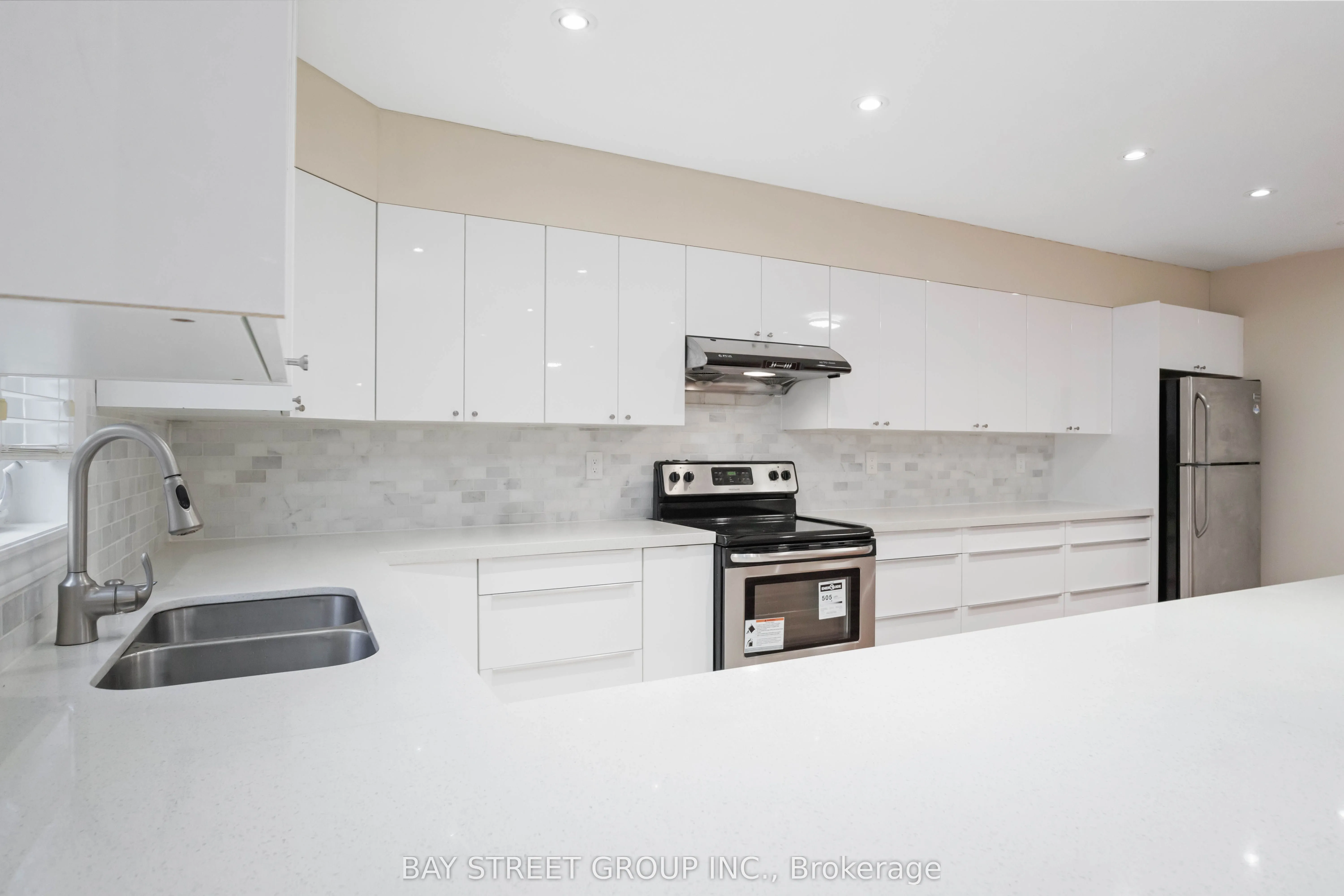 25 Maple Ridge Crescent