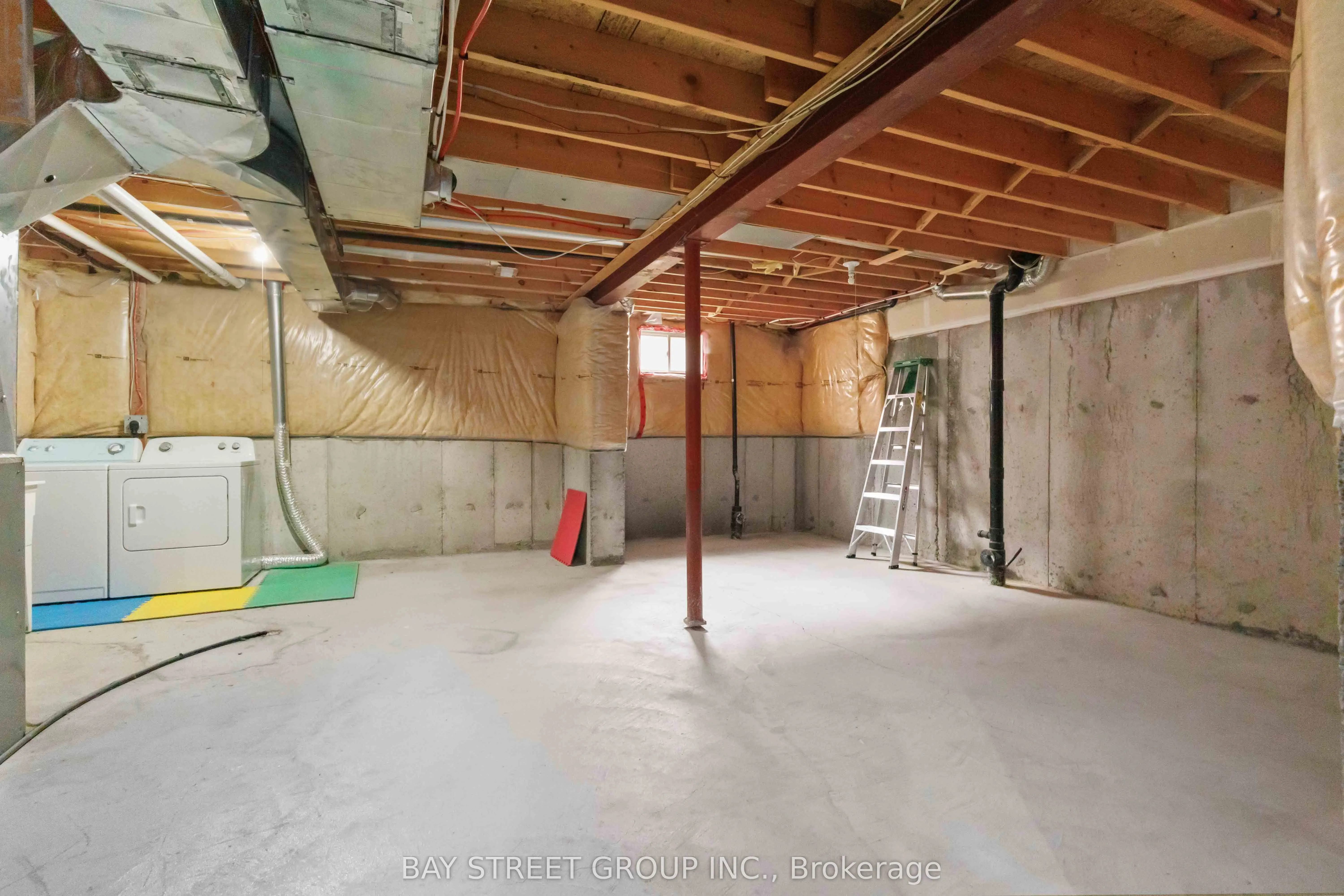 25 Maple Ridge Crescent
