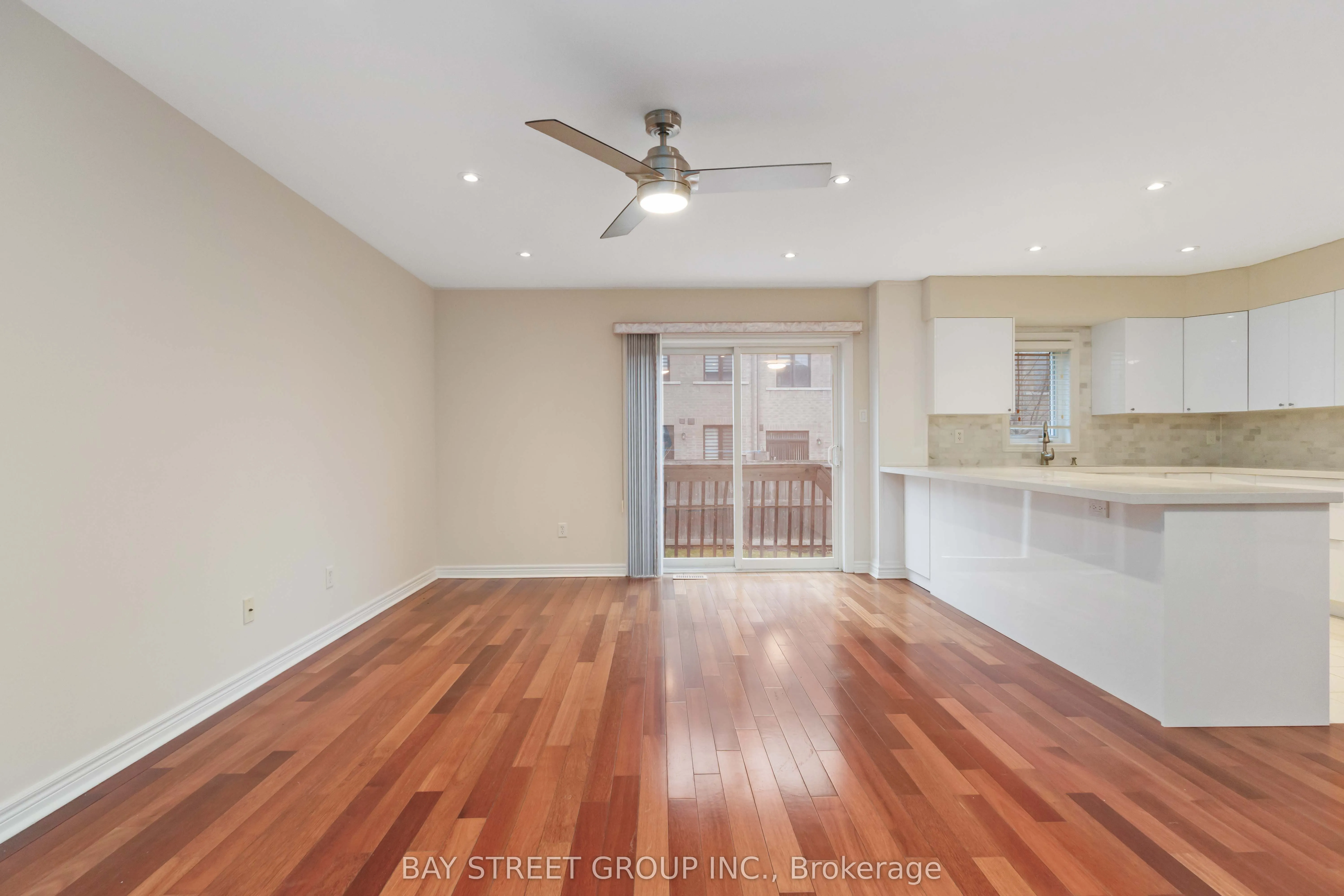 25 Maple Ridge Crescent