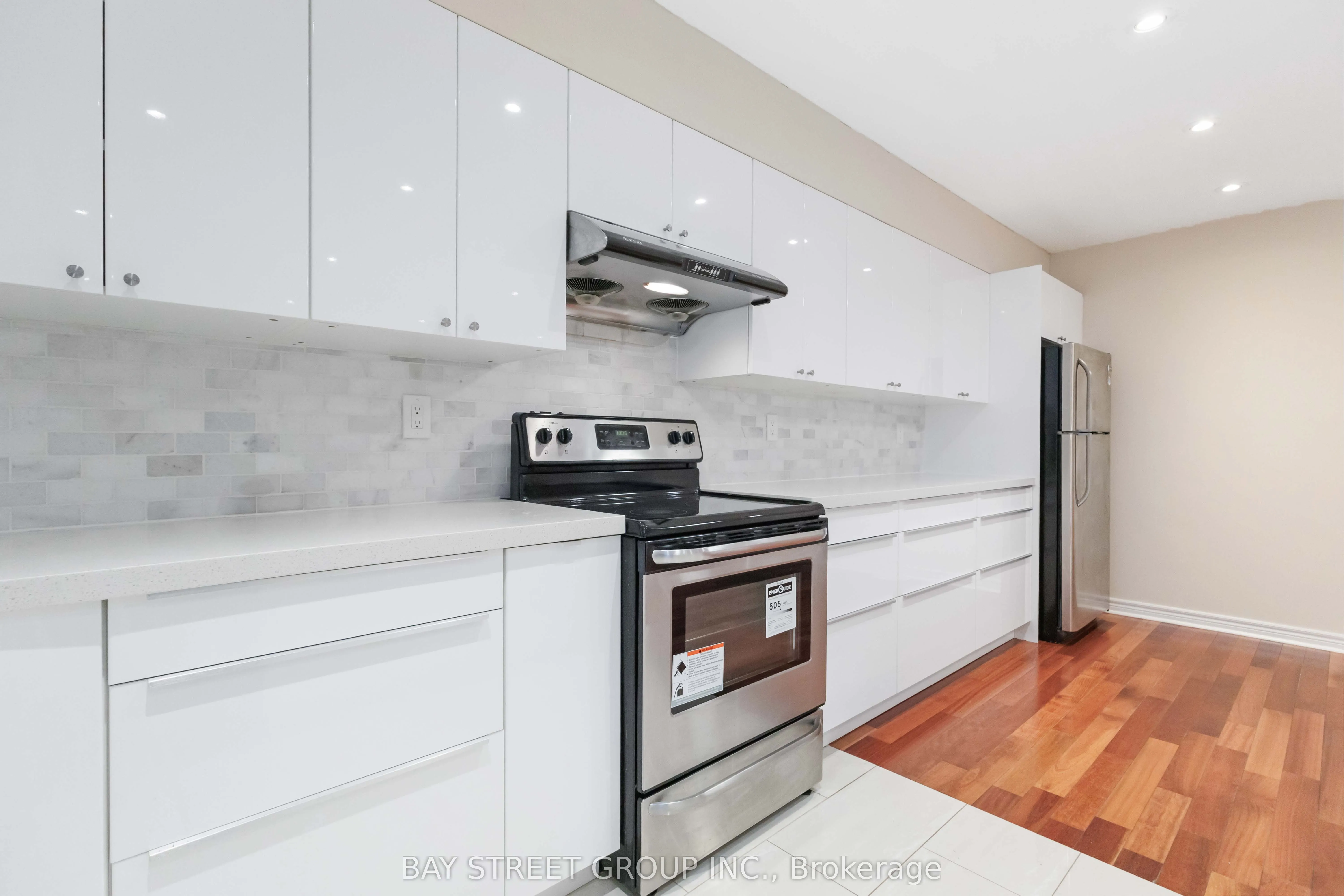 25 Maple Ridge Crescent