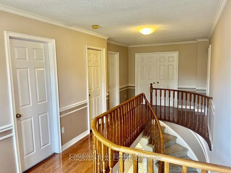 325 Salisbury Lane
