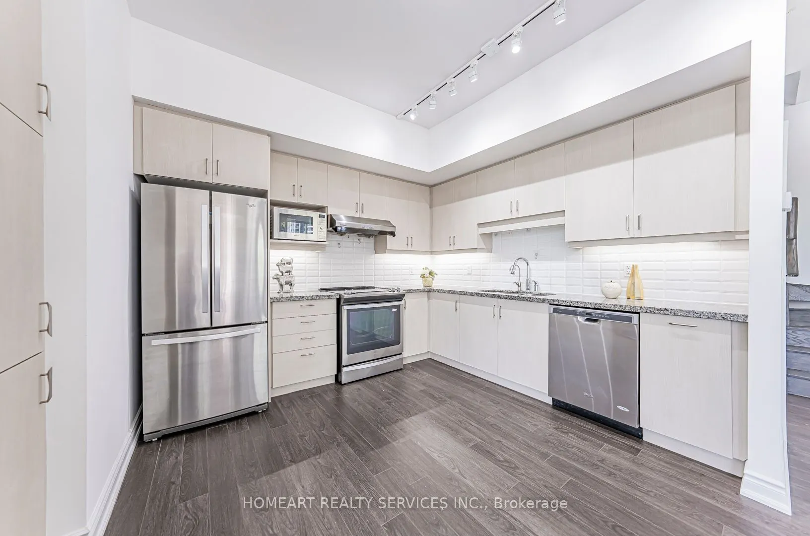 38 Cedarland Drive, #C106