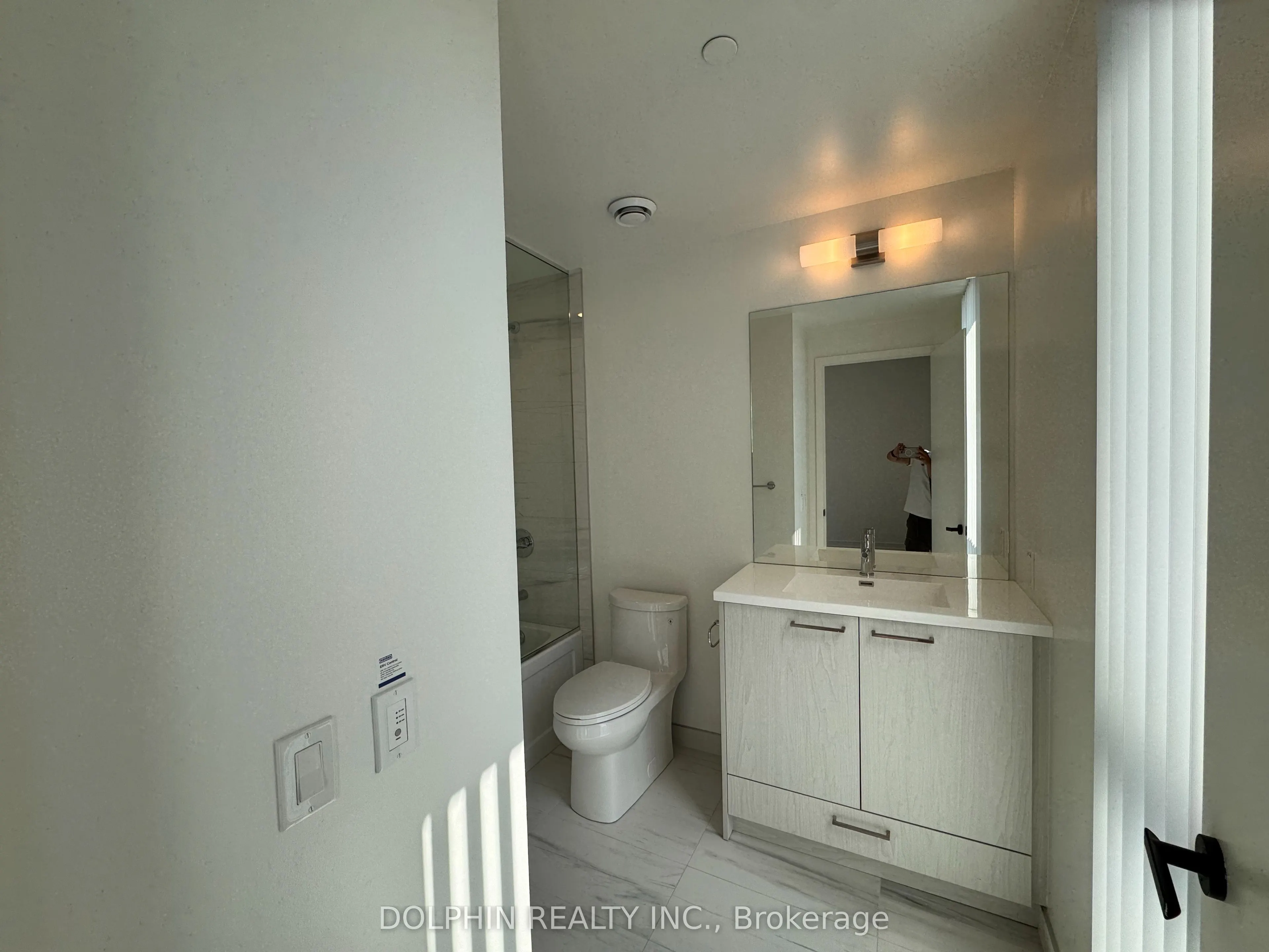 28 Interchange Way, #3212