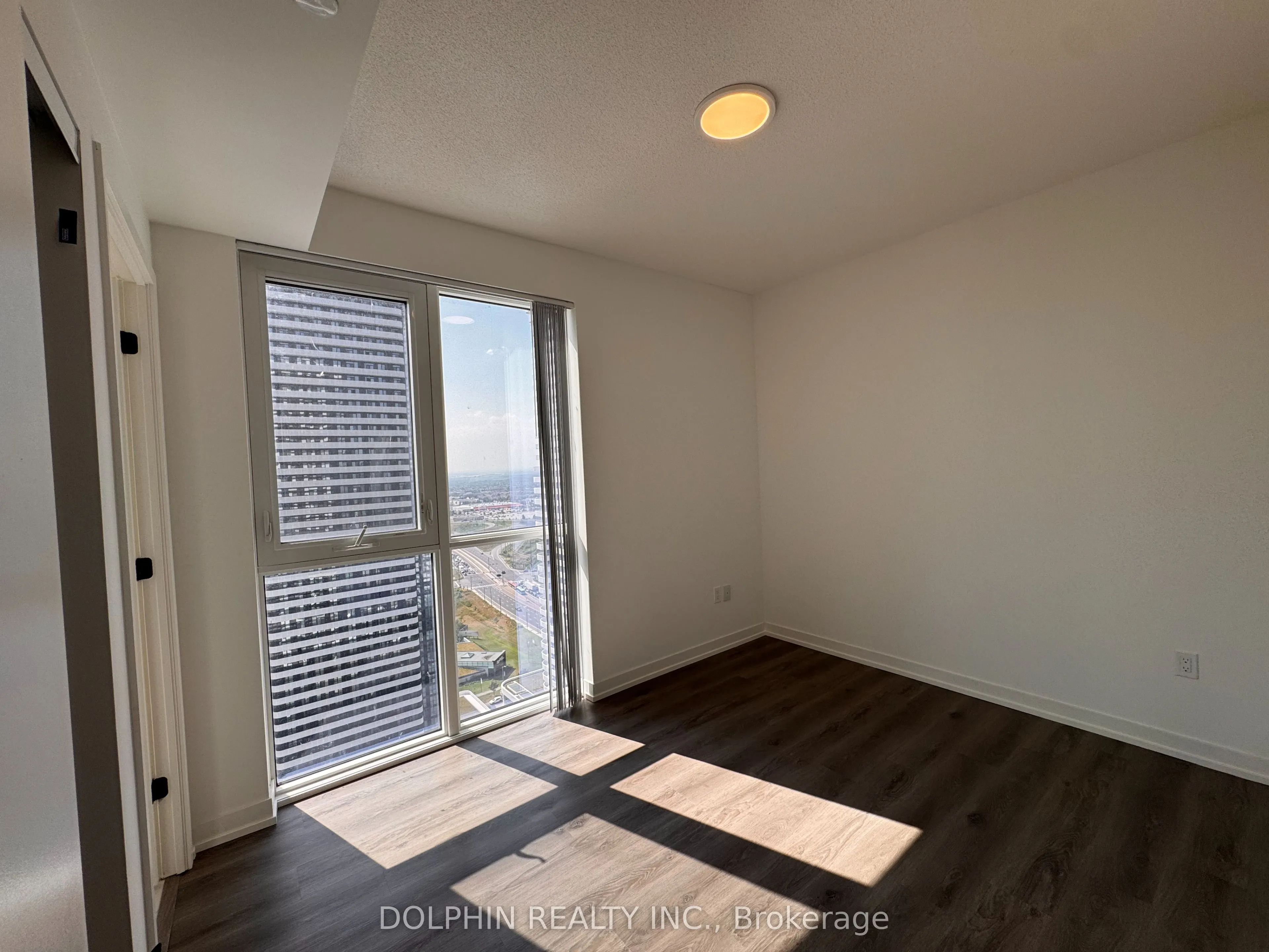 28 Interchange Way, #3212