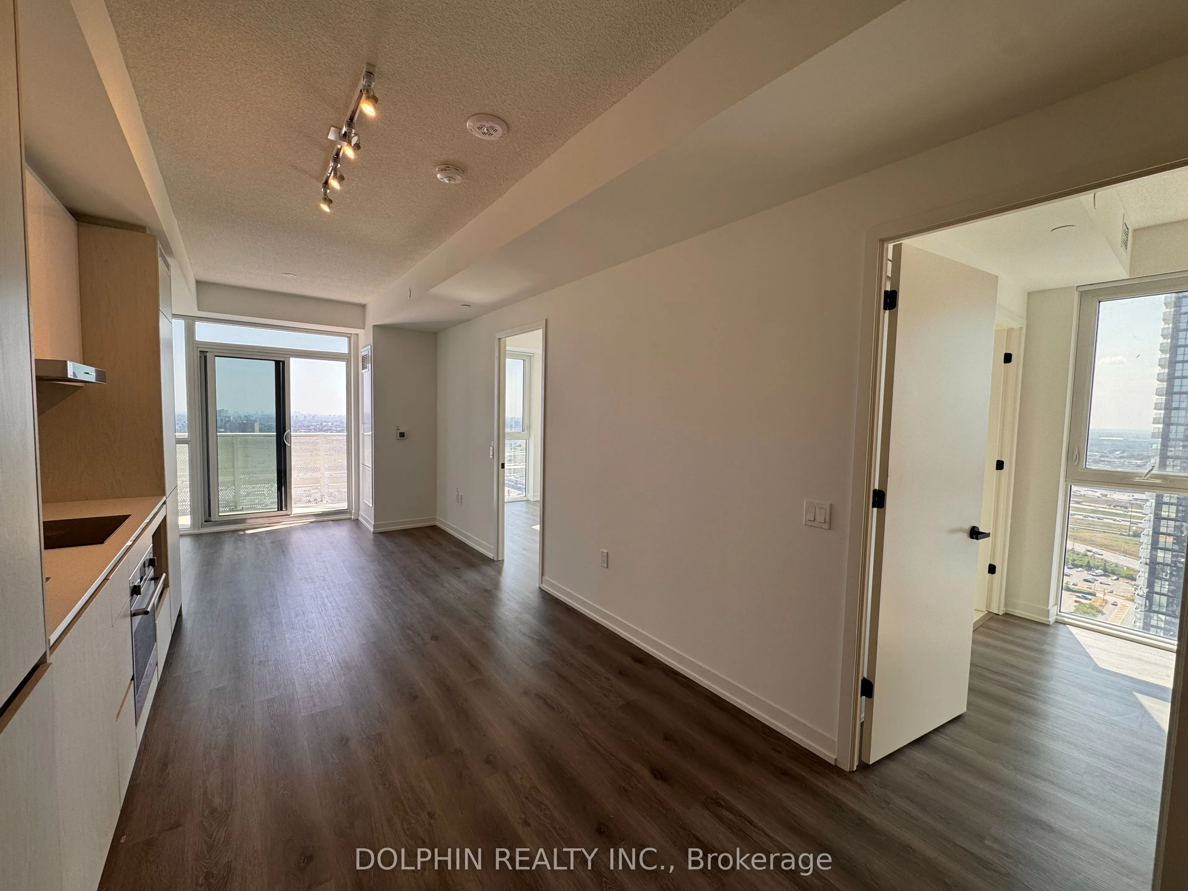 28 Interchange Way, #3212