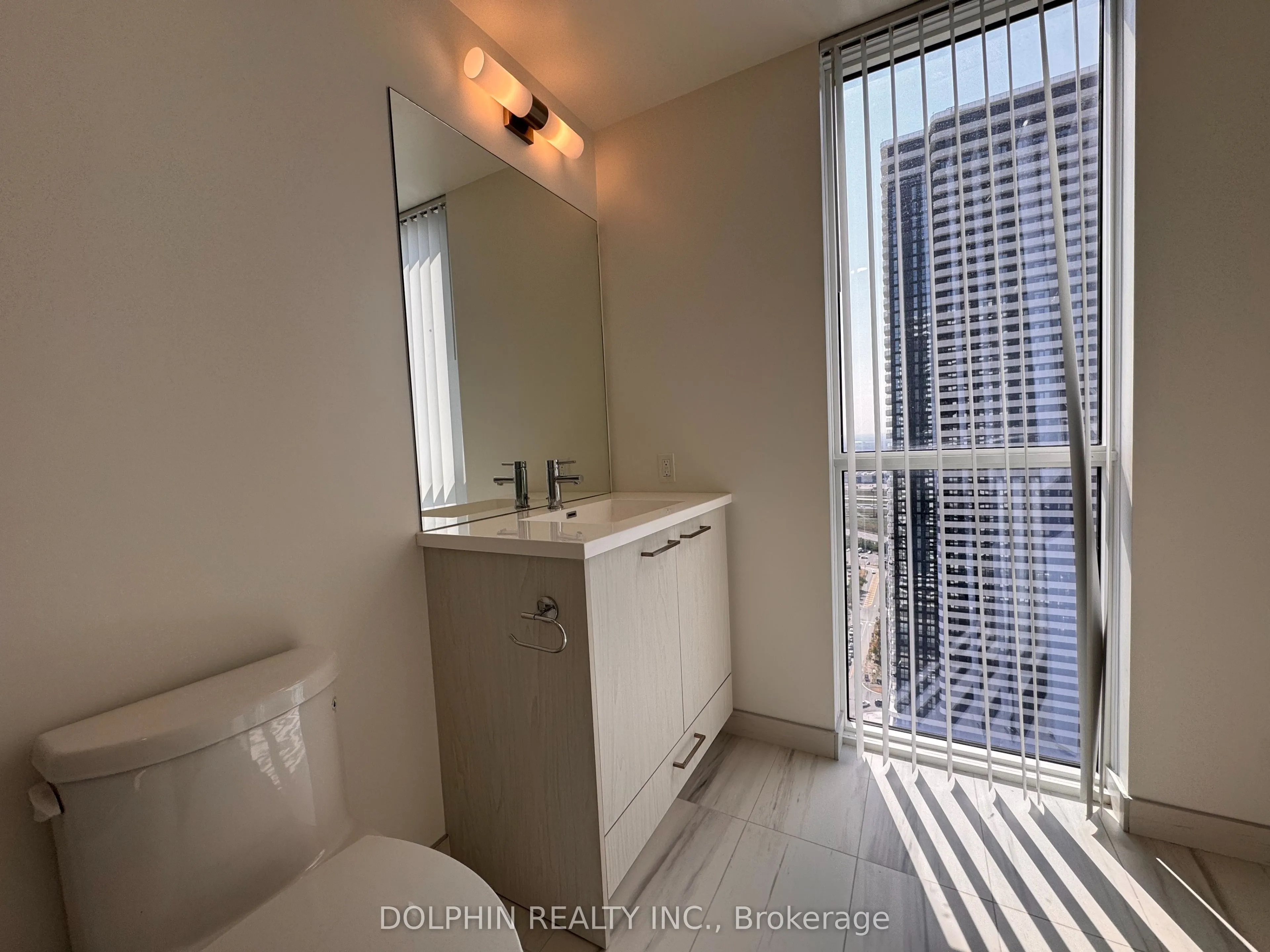28 Interchange Way, #3212