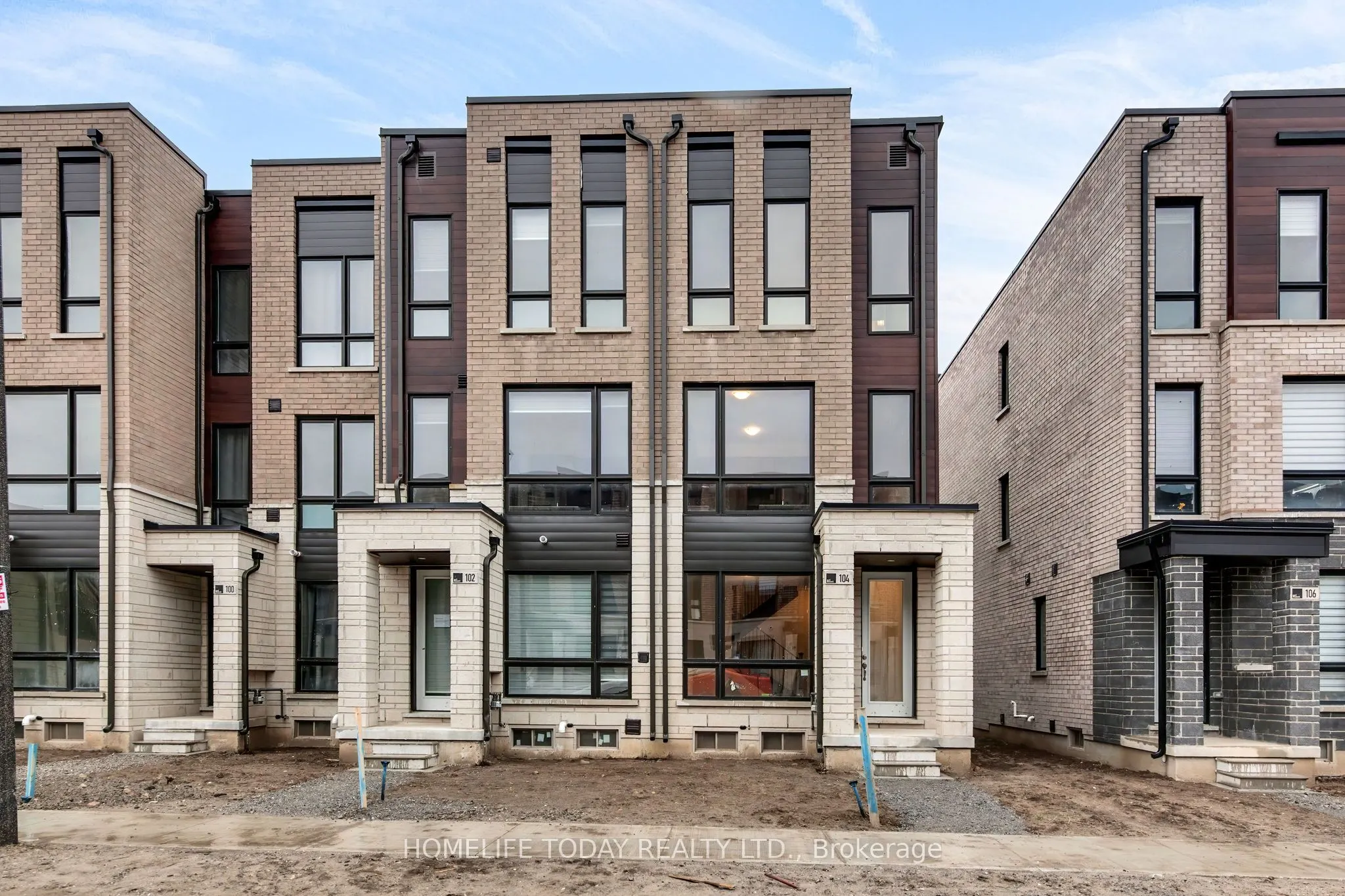 104 Stauffer Crescent