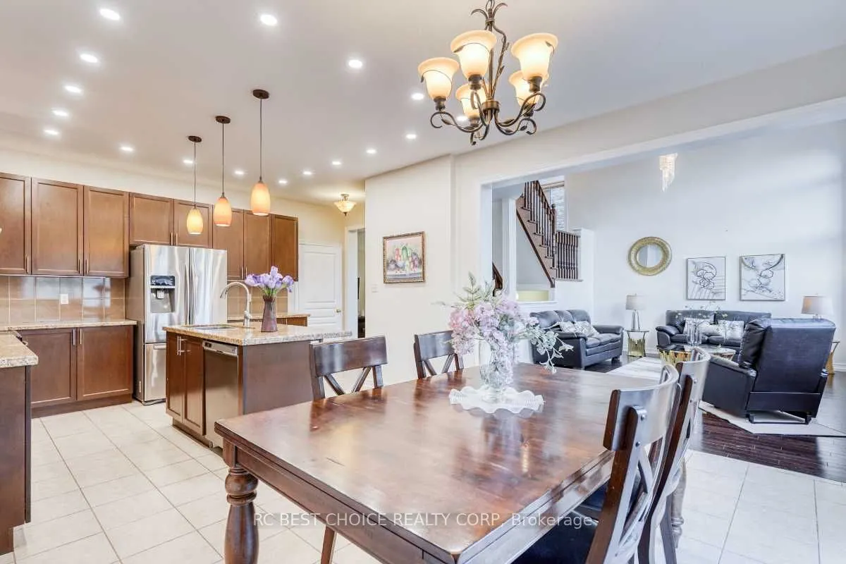 37 Bud Leggett Crescent