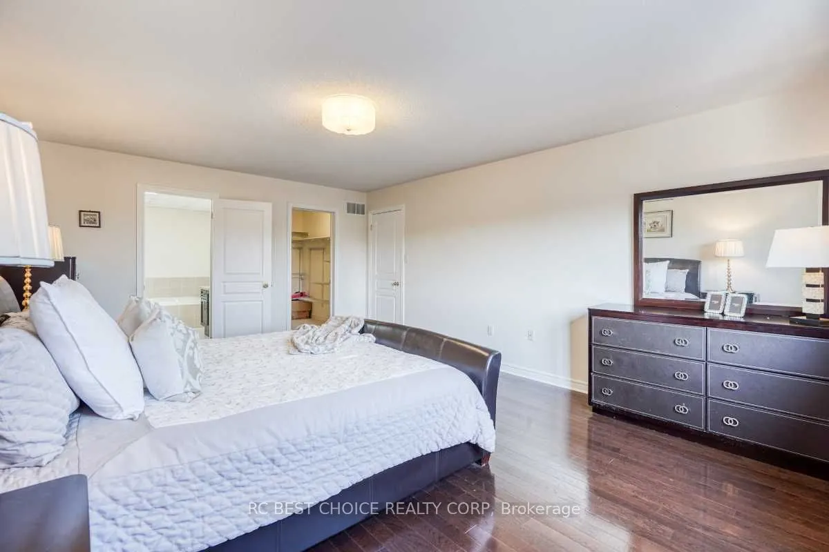 37 Bud Leggett Crescent
