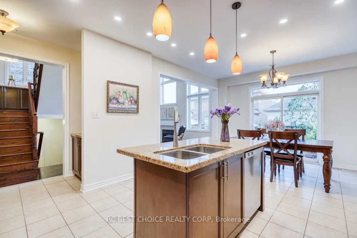 37 Bud Leggett Crescent