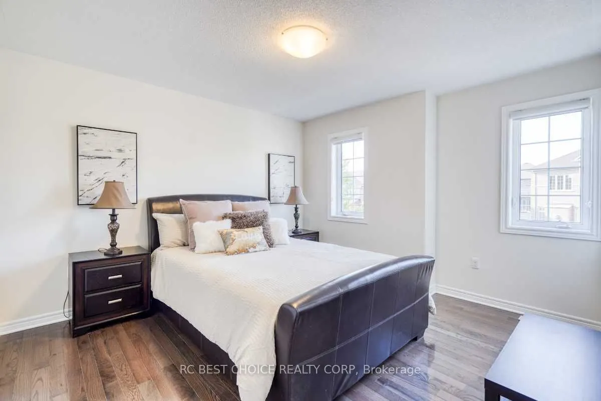 37 Bud Leggett Crescent