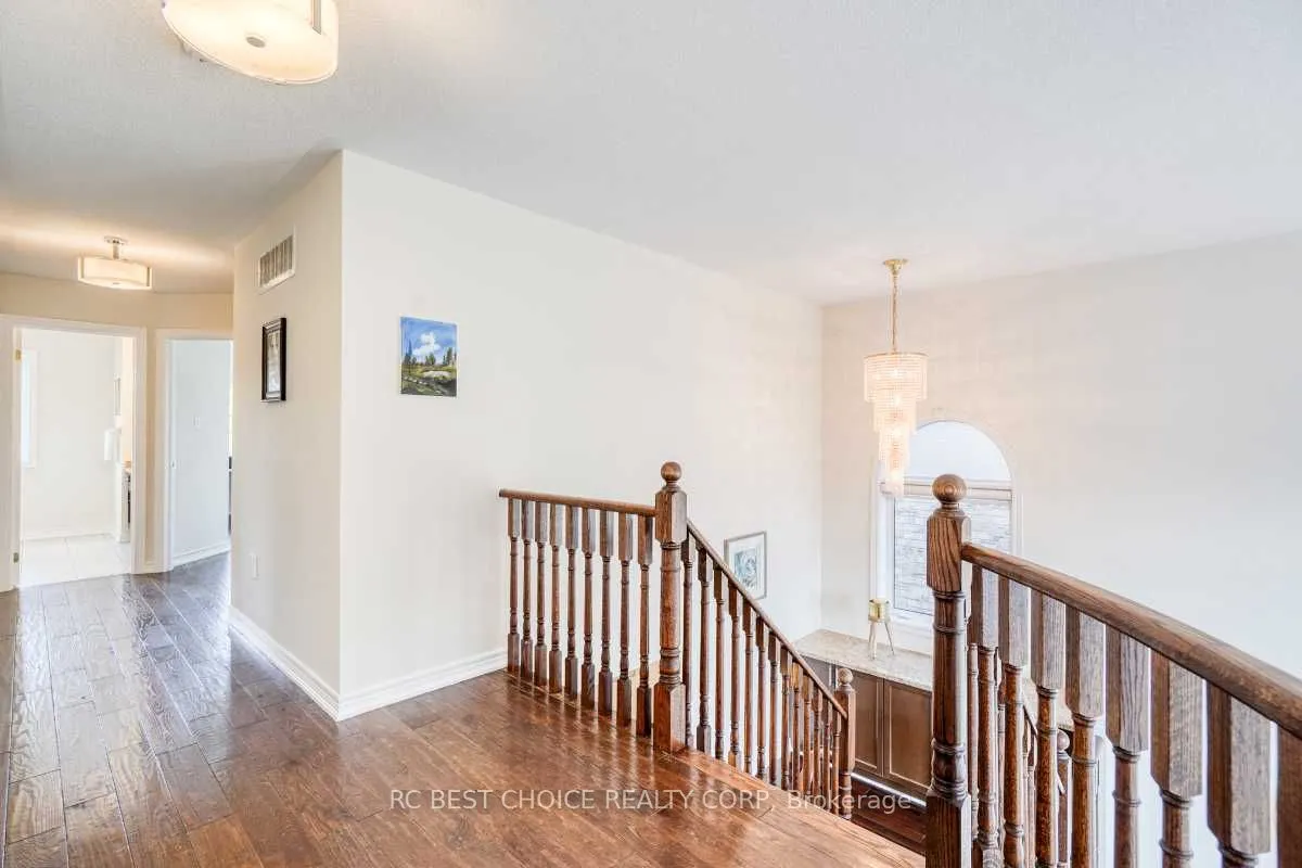37 Bud Leggett Crescent