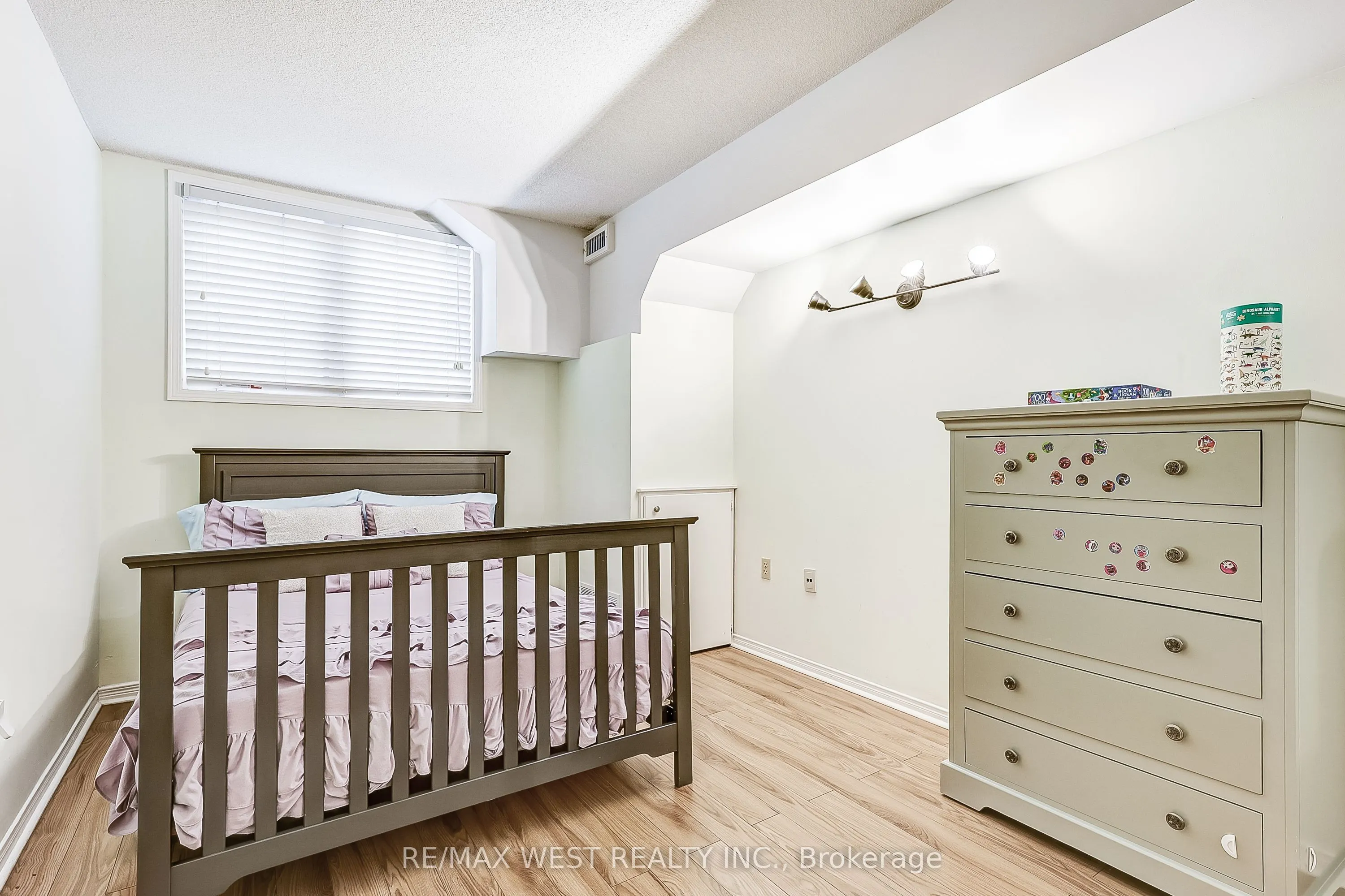 75 WELDRICK Road E, #722