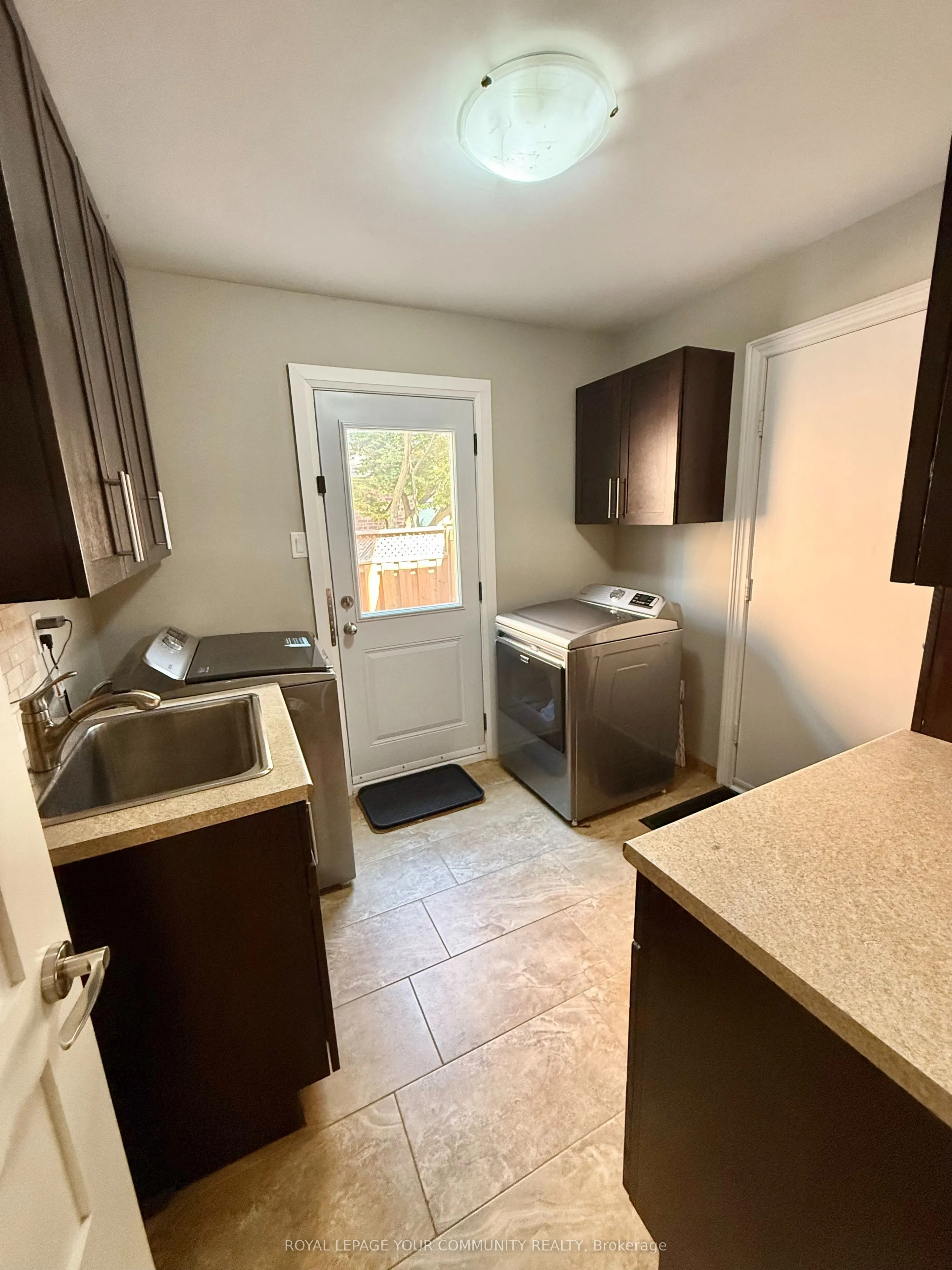 20 White Lodge Crescent