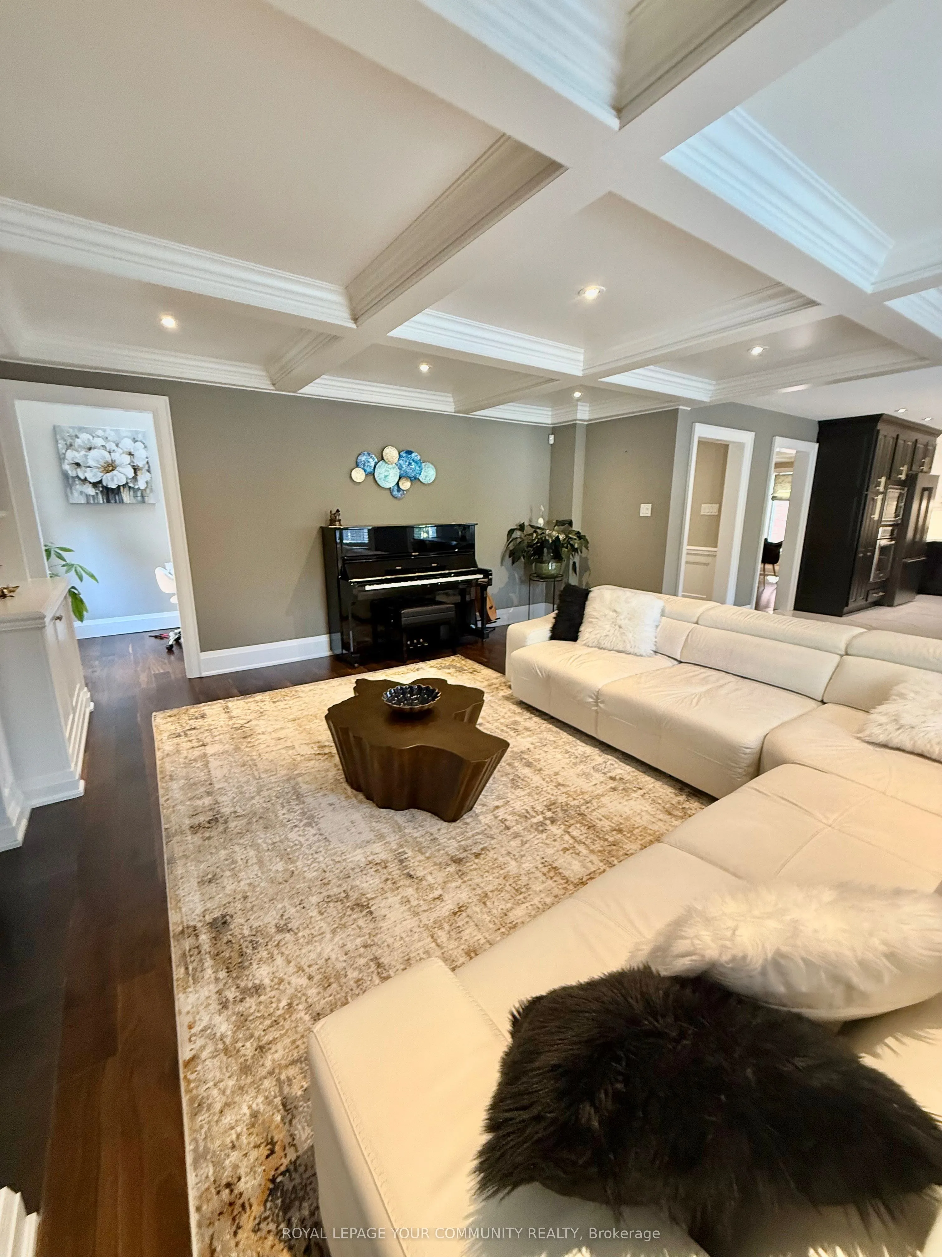 20 White Lodge Crescent