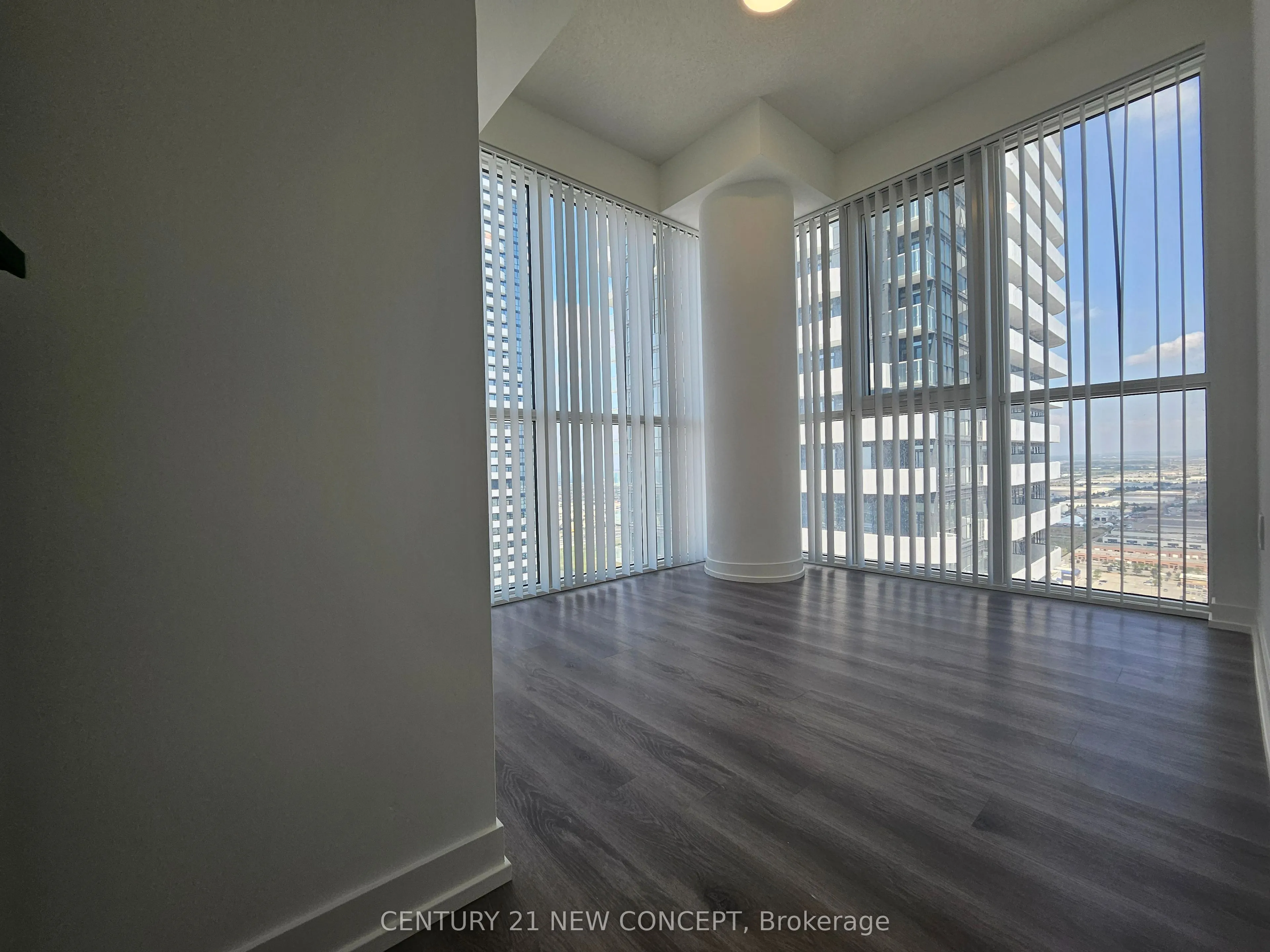 28 Interchange Way, #4003