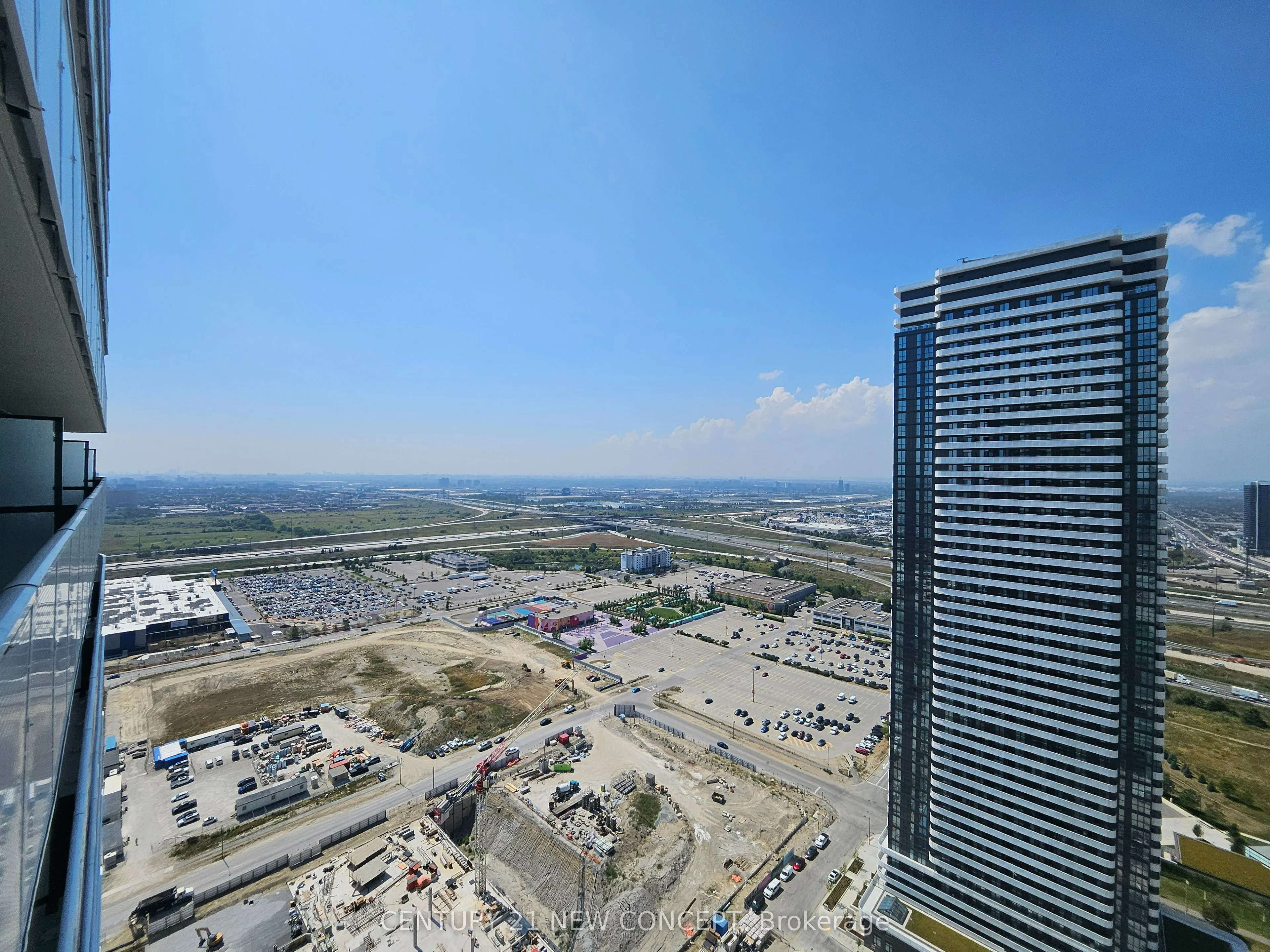 28 Interchange Way, #4003