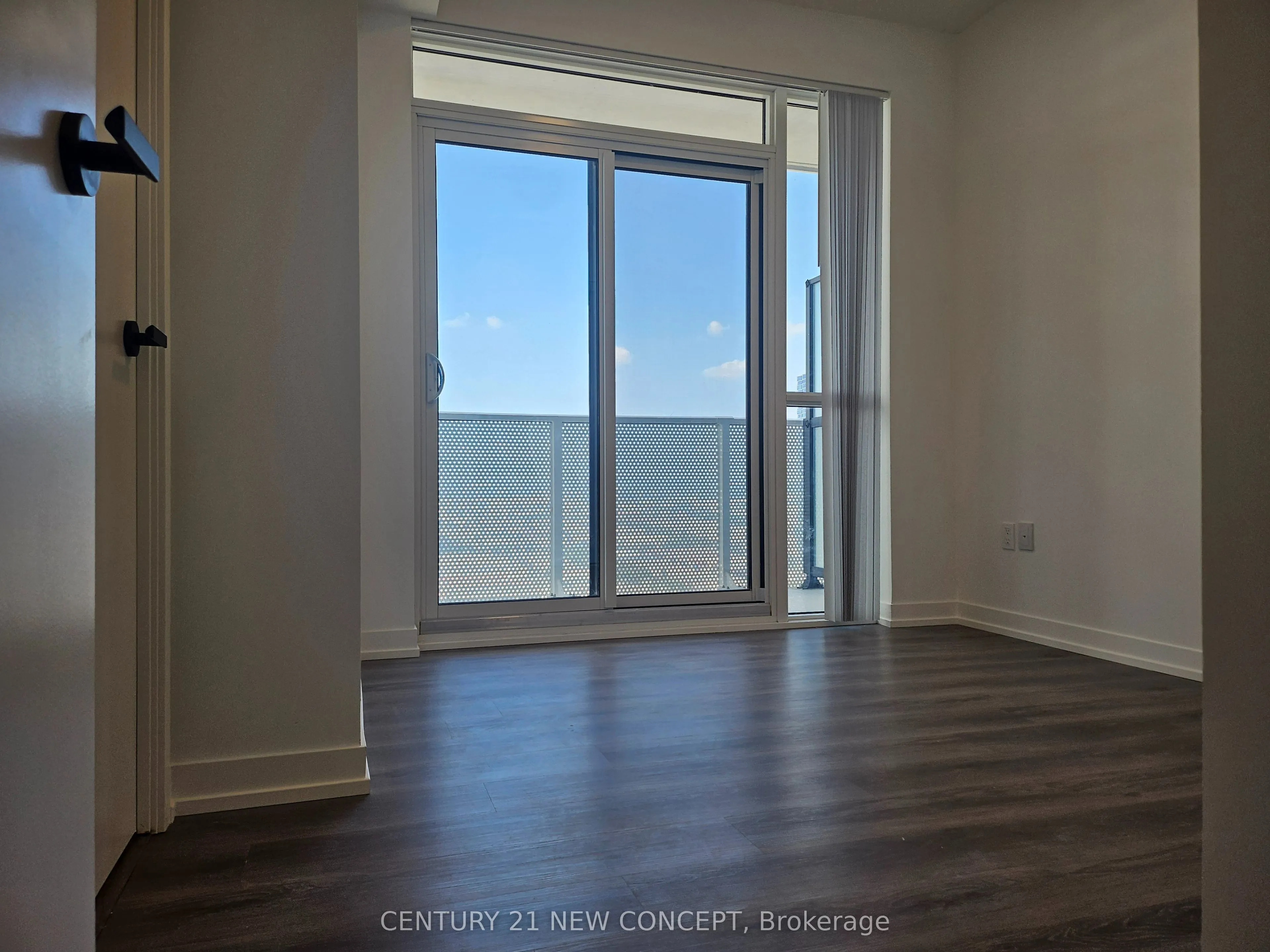 28 Interchange Way, #4003