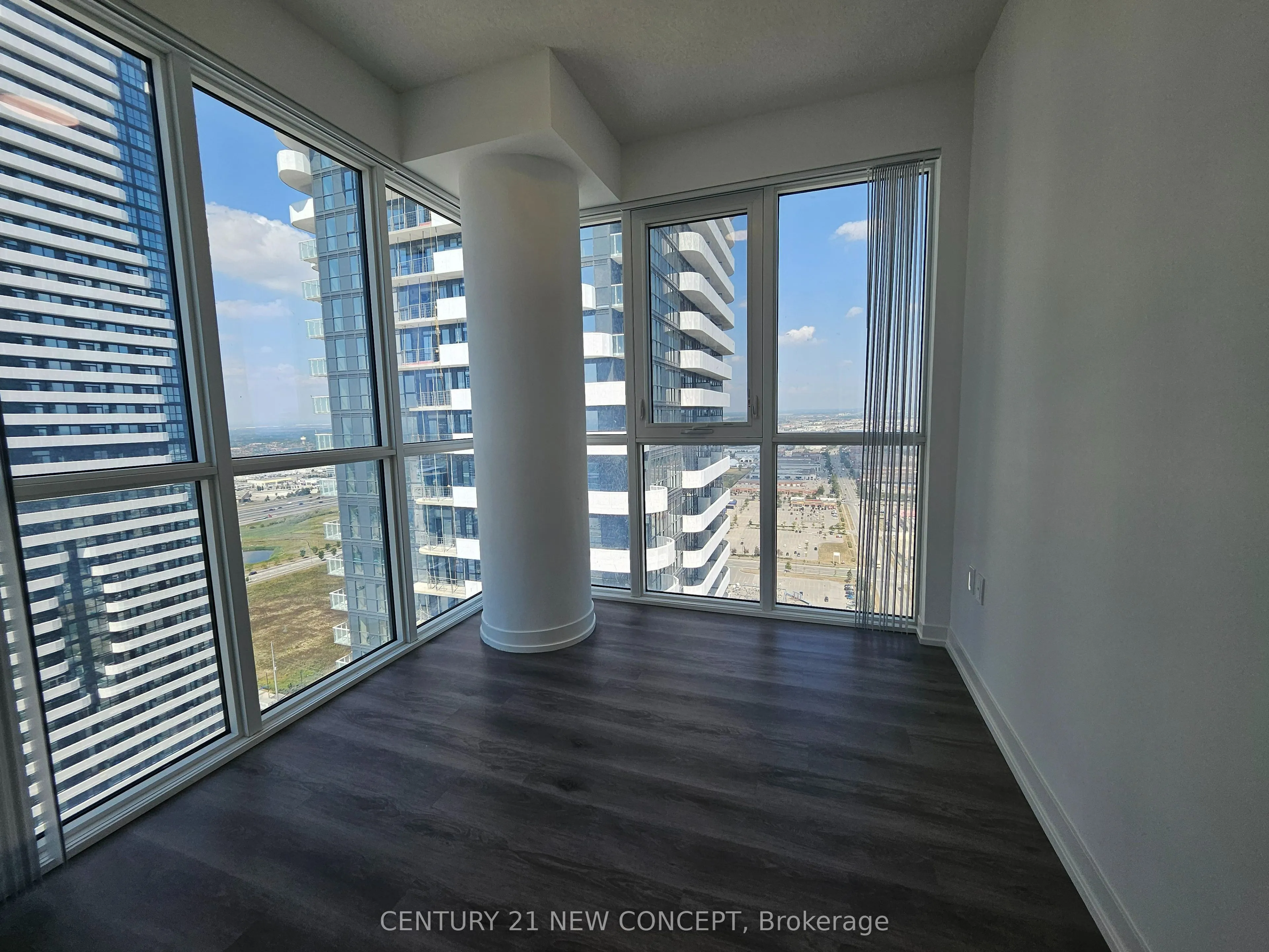 28 Interchange Way, #4003