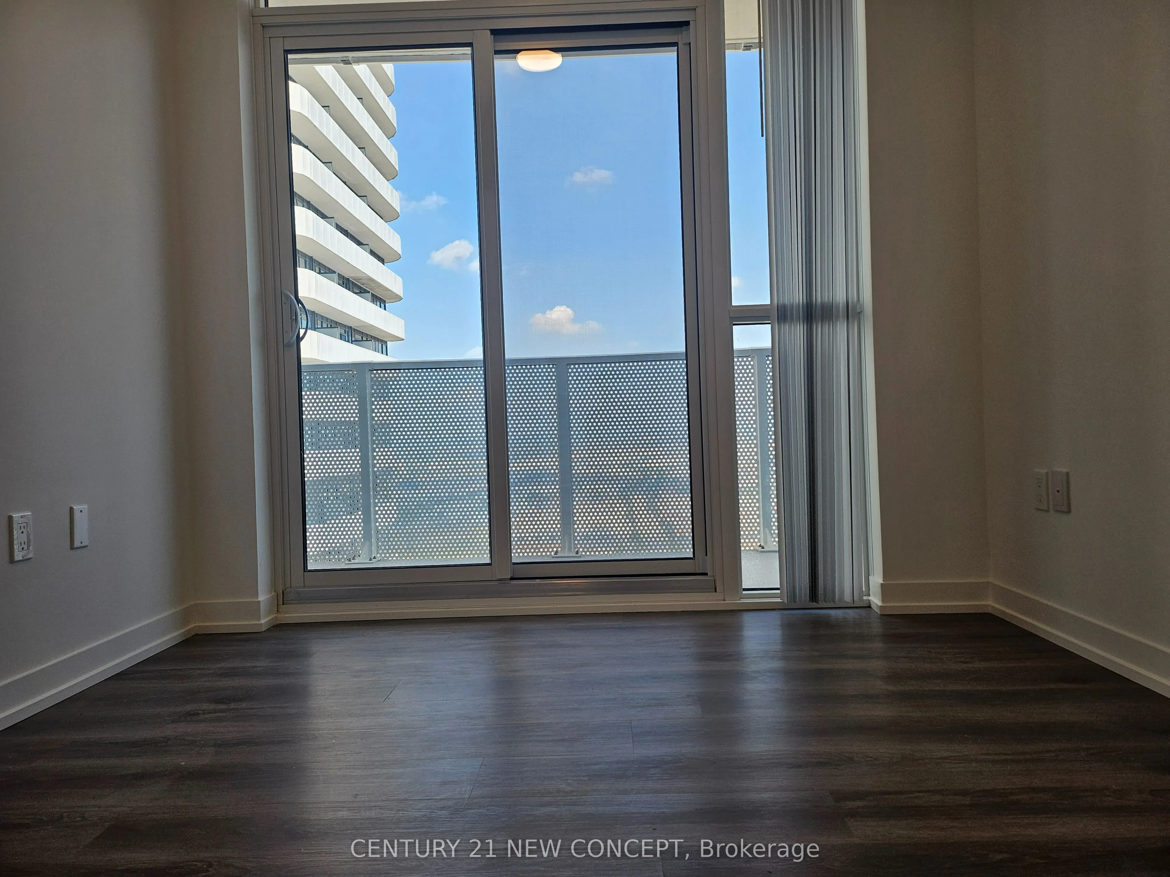 28 Interchange Way, #4003