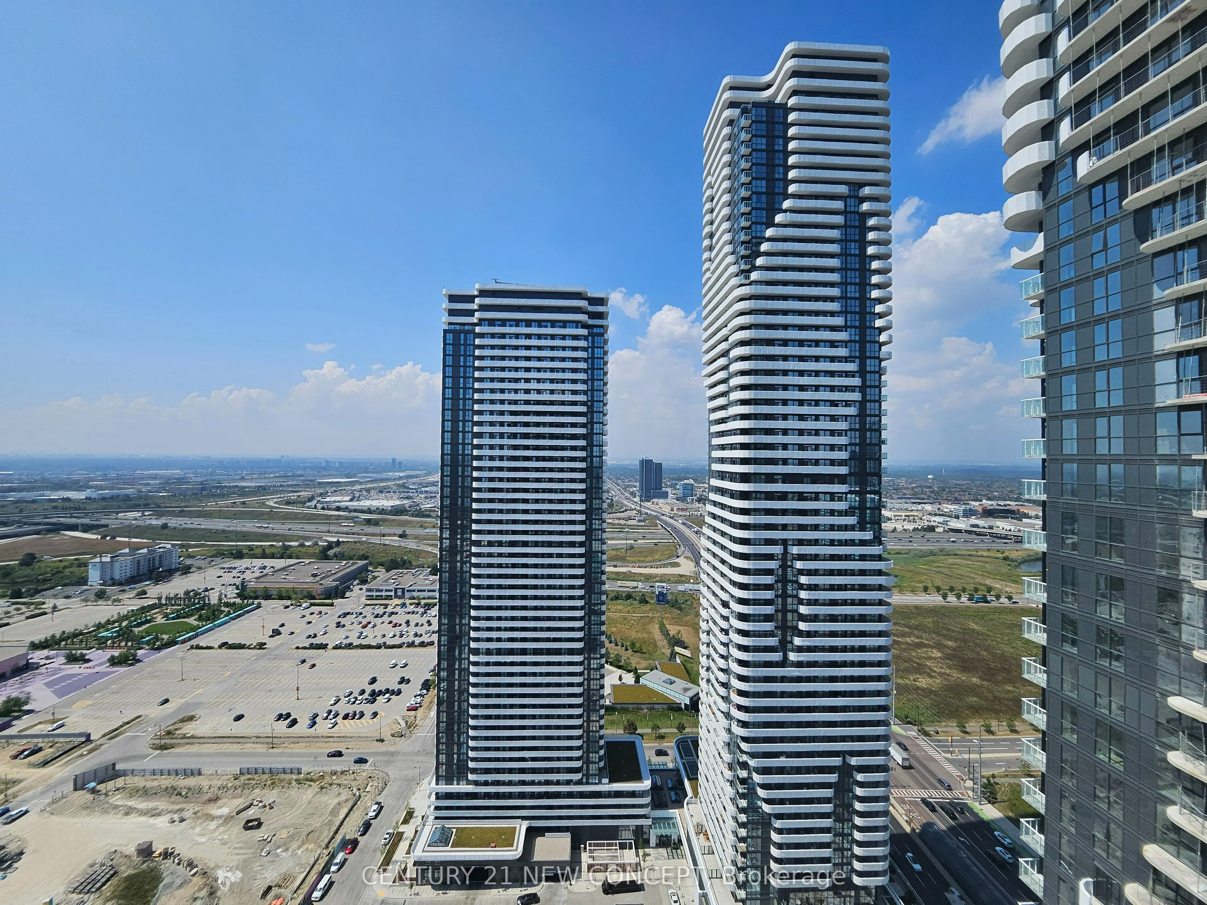28 Interchange Way, #4003