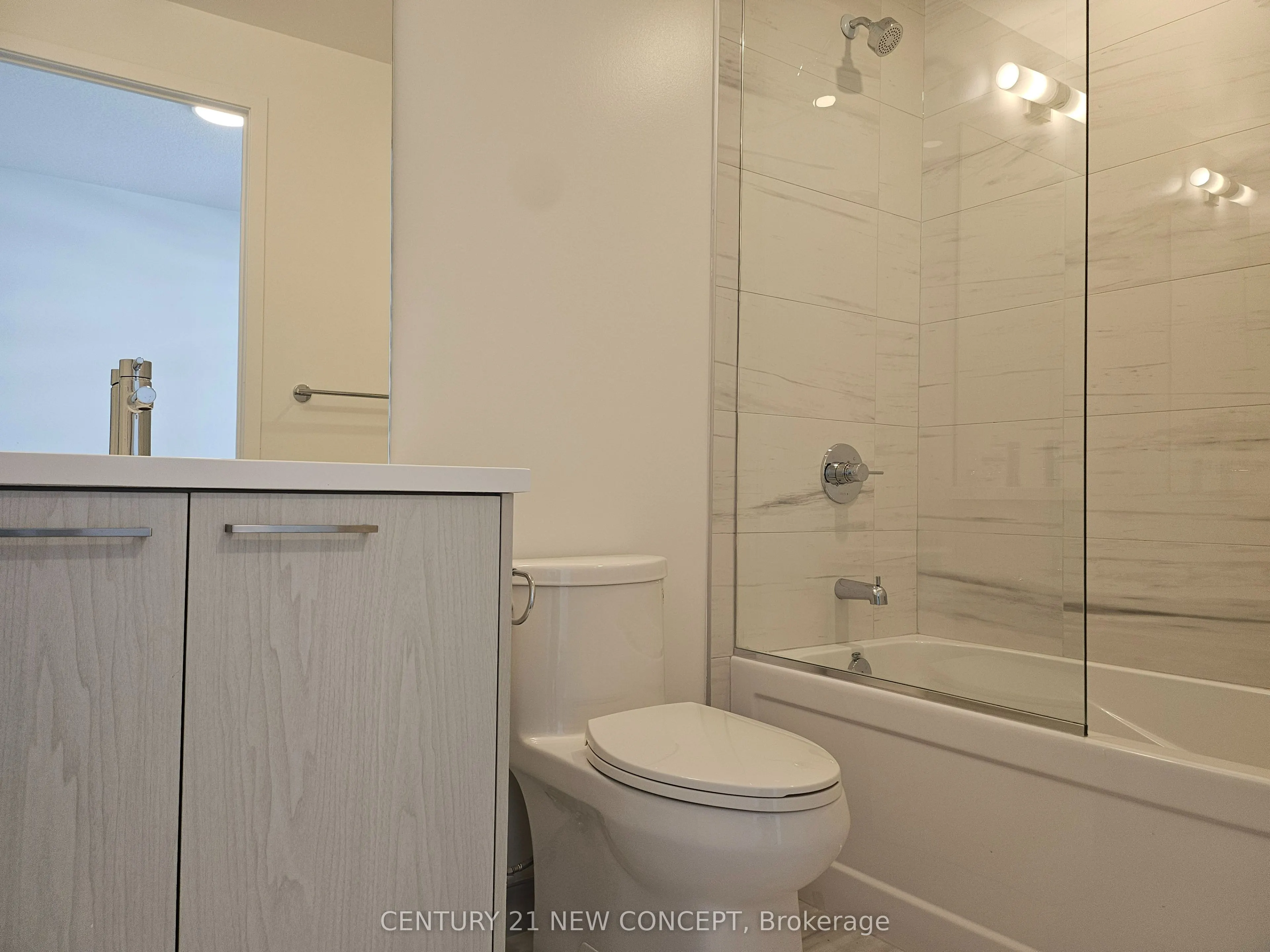 28 Interchange Way, #4003
