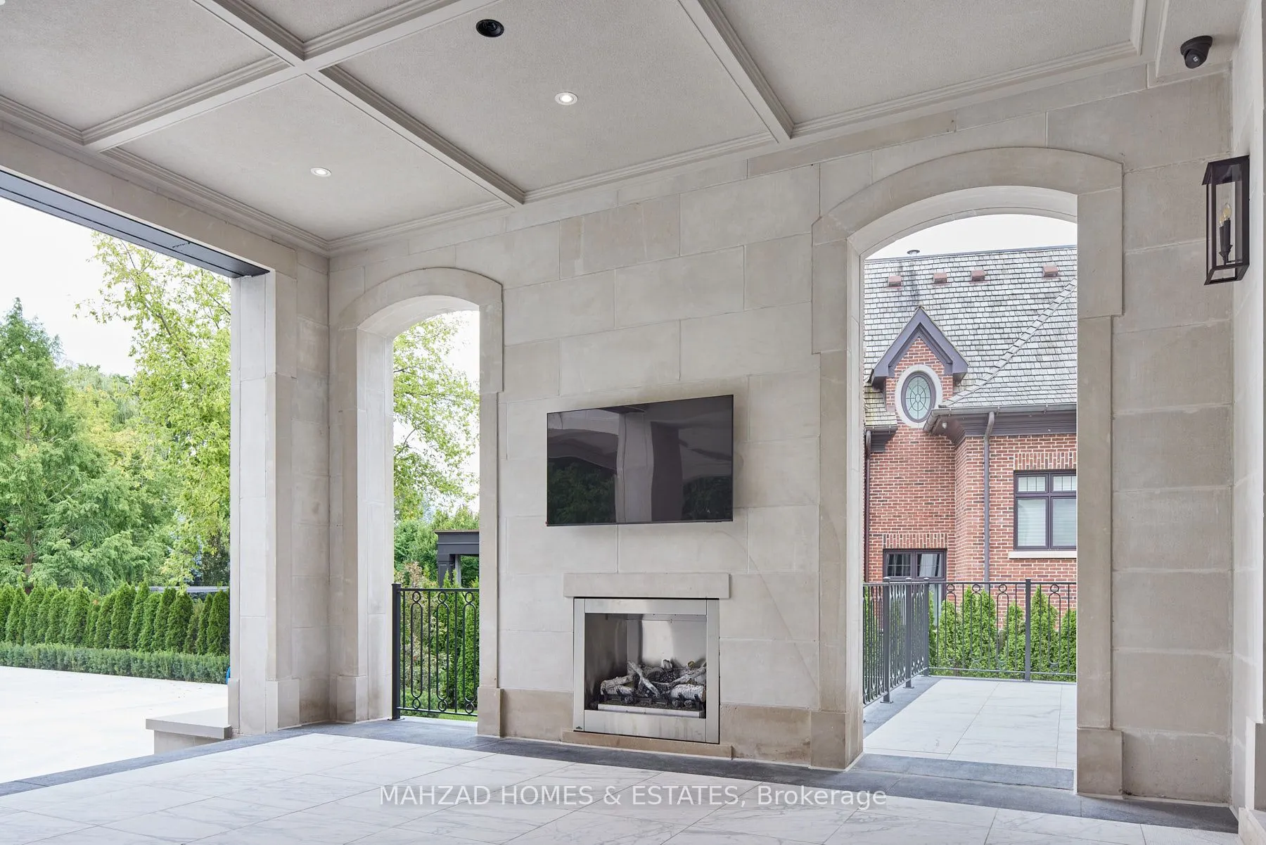 15 Maryvale Crescent