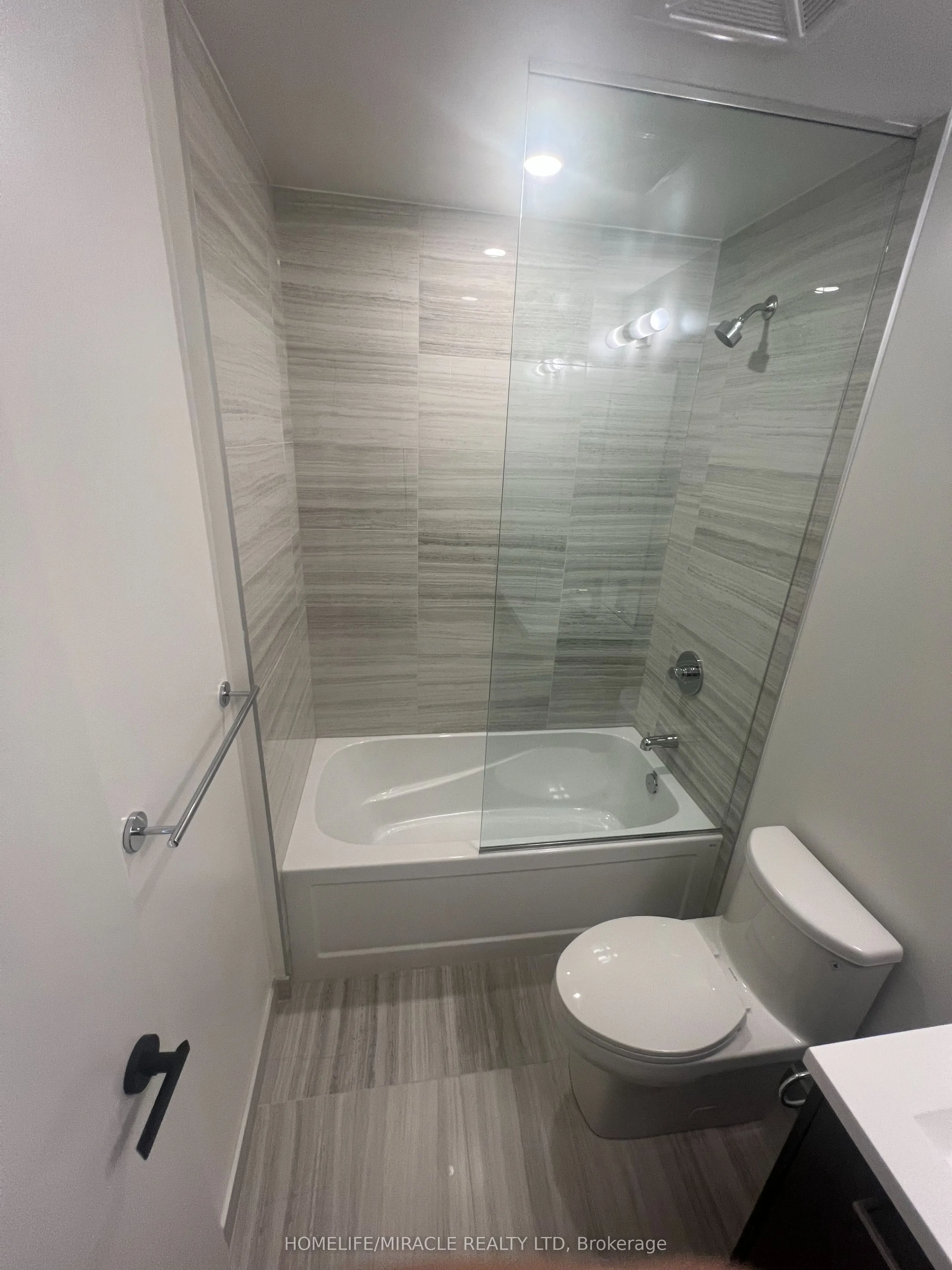 28 Interchange Way, #1206