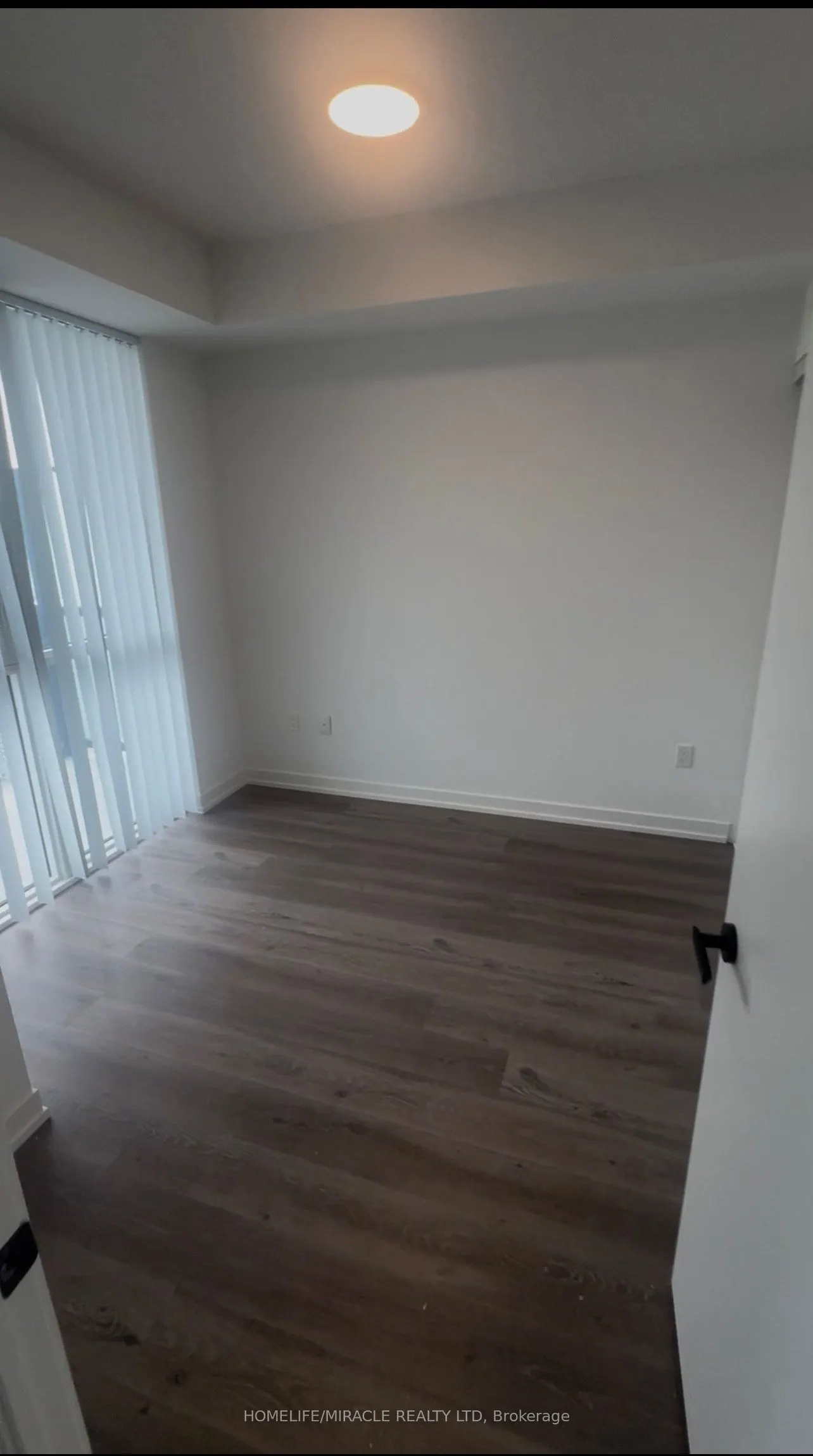 28 Interchange Way, #1206