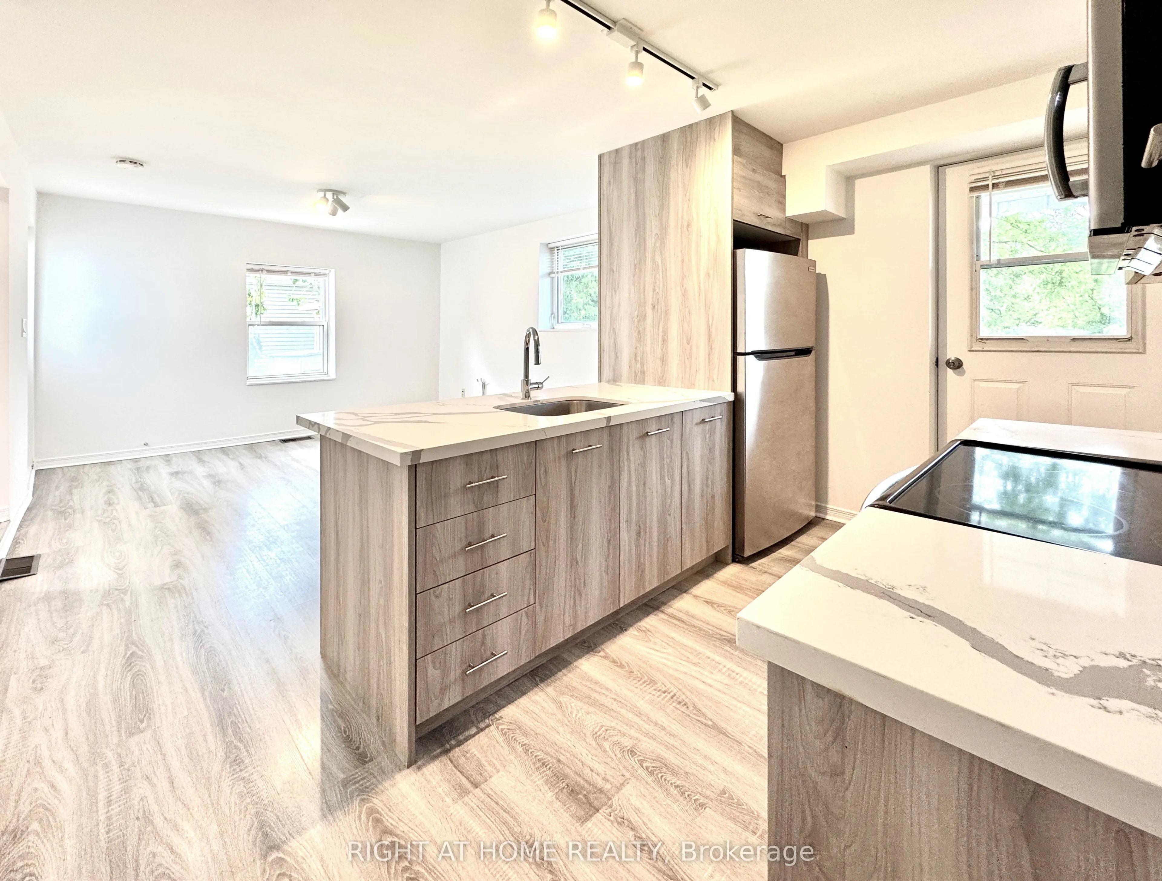469 Queen Street, #A