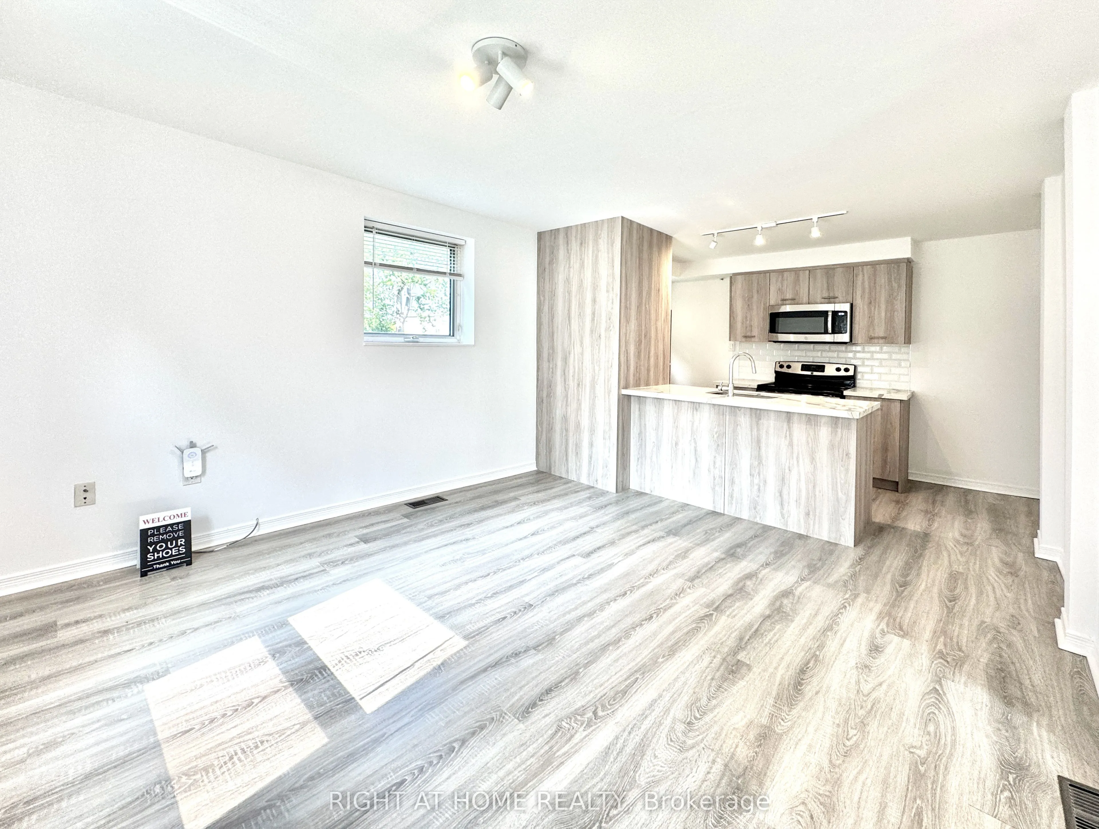 469 Queen Street, #A