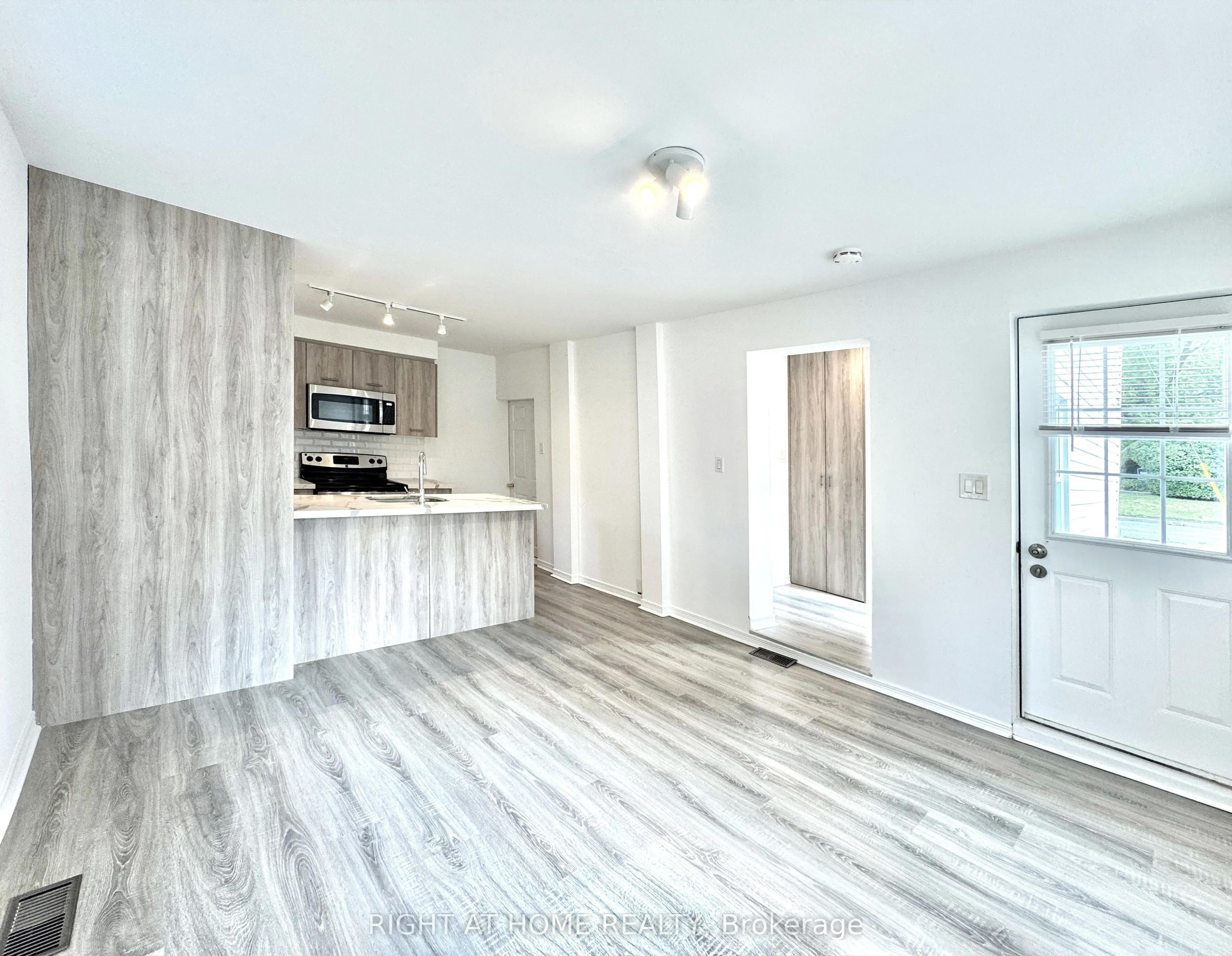 469 Queen Street, #A