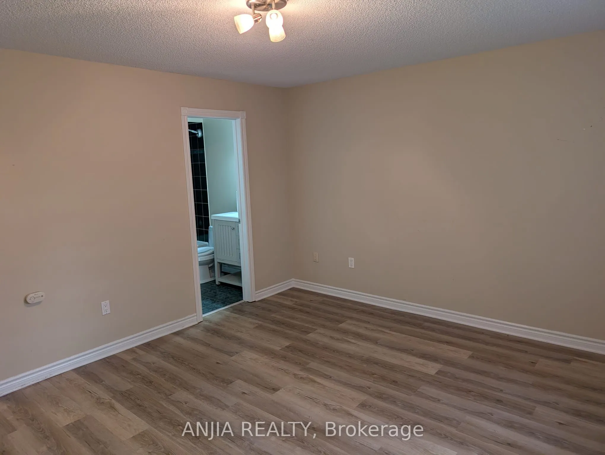 44 Mistleflower Court