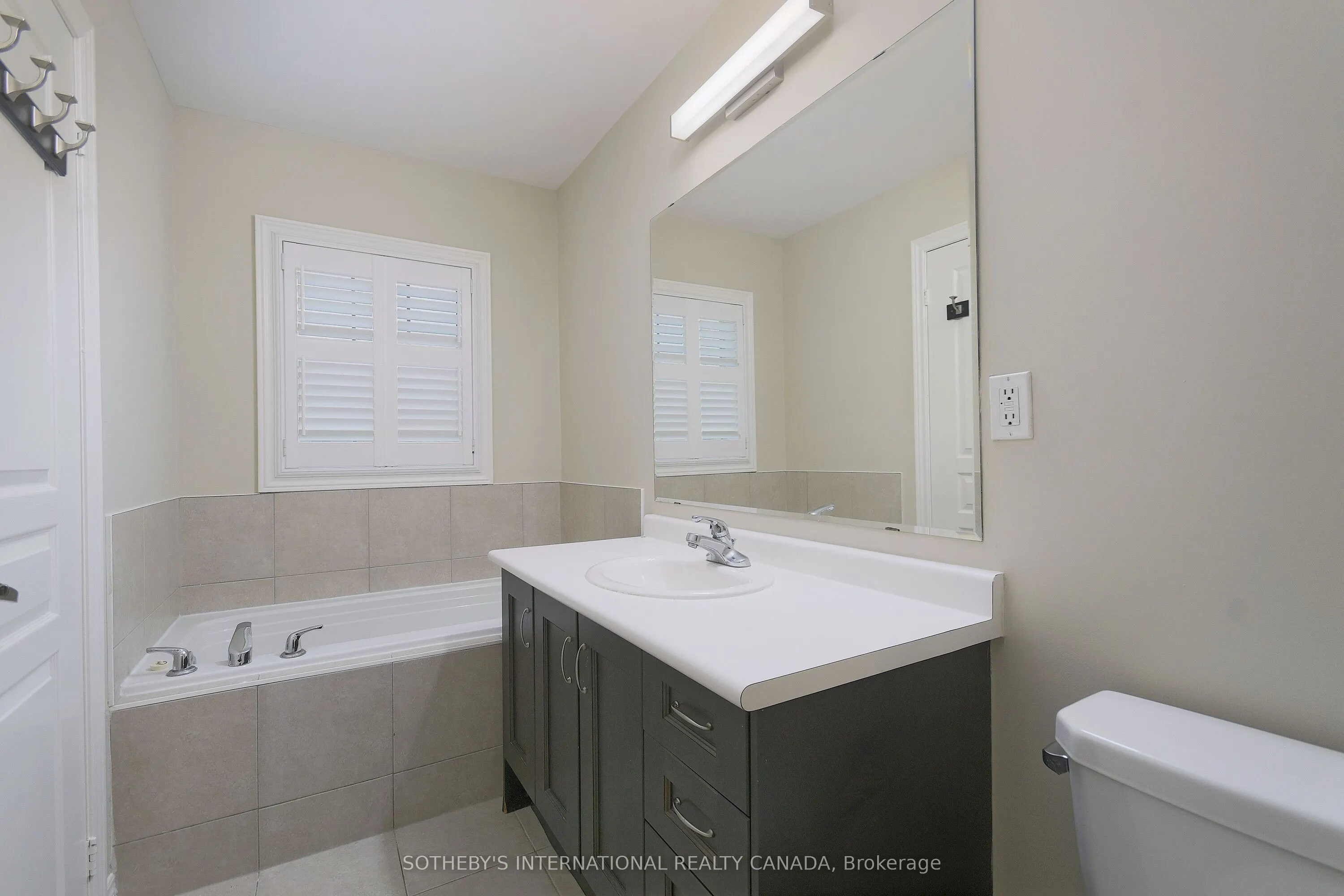 86 Alexie Way, #Main