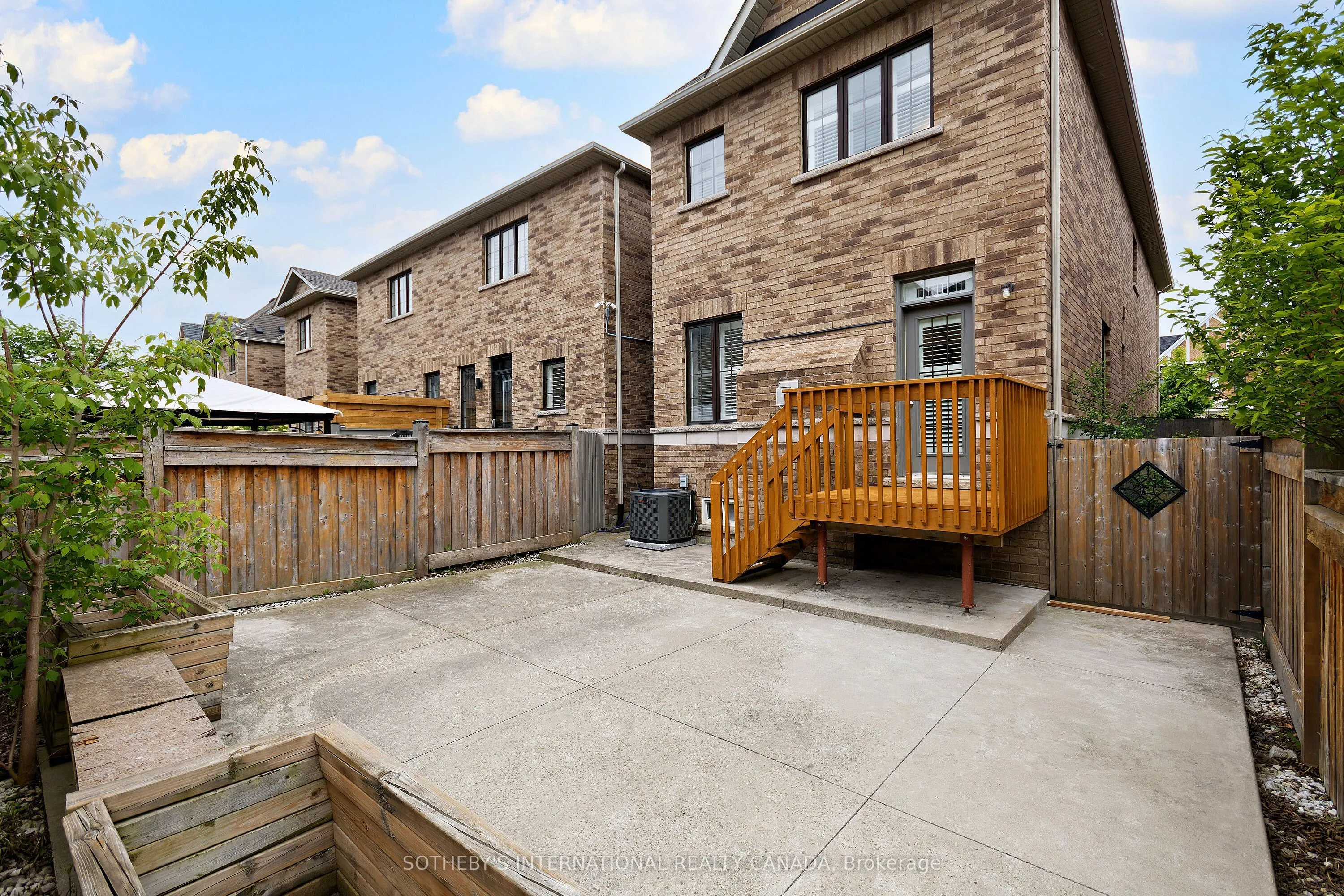 86 Alexie Way, #Main