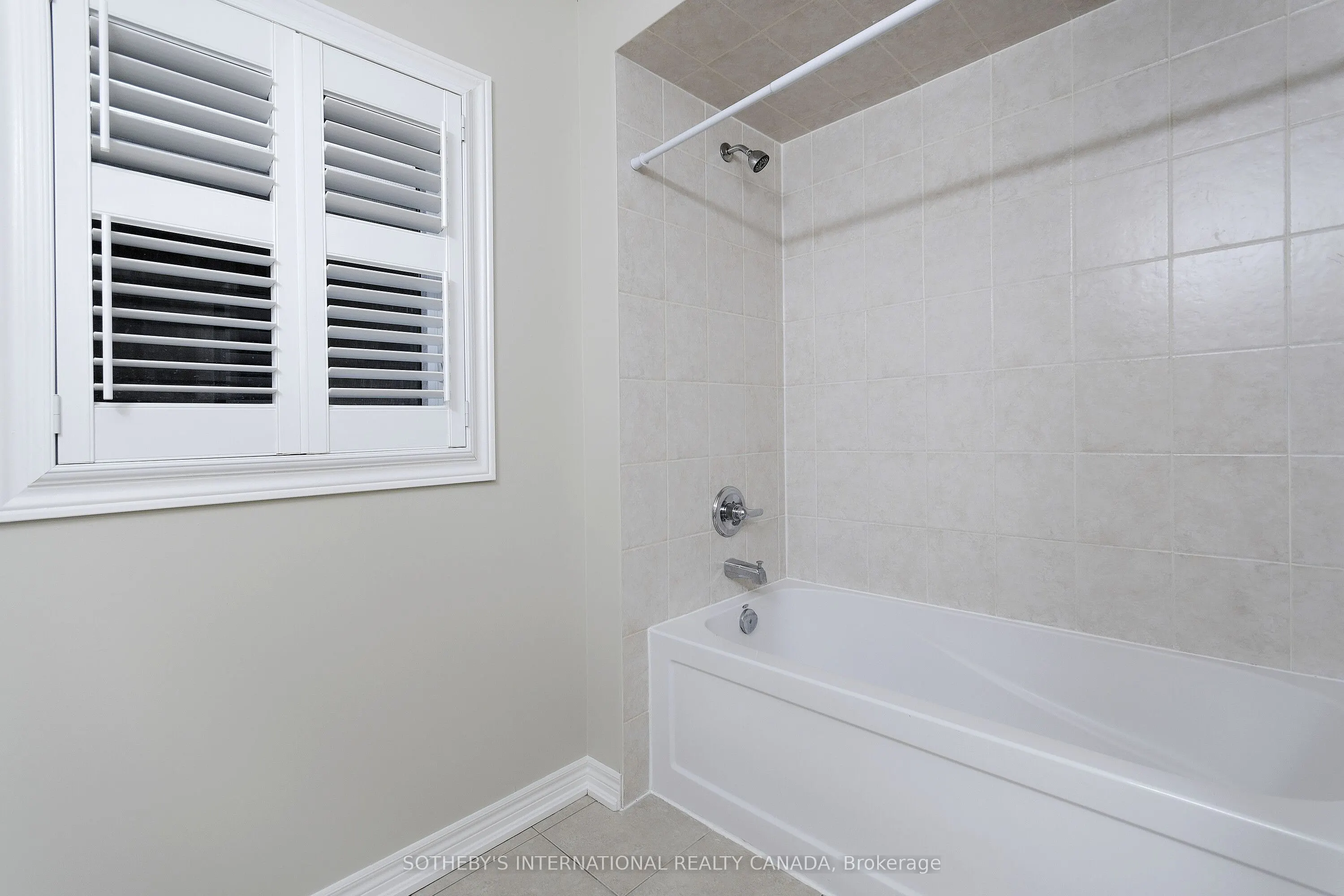 86 Alexie Way, #Main