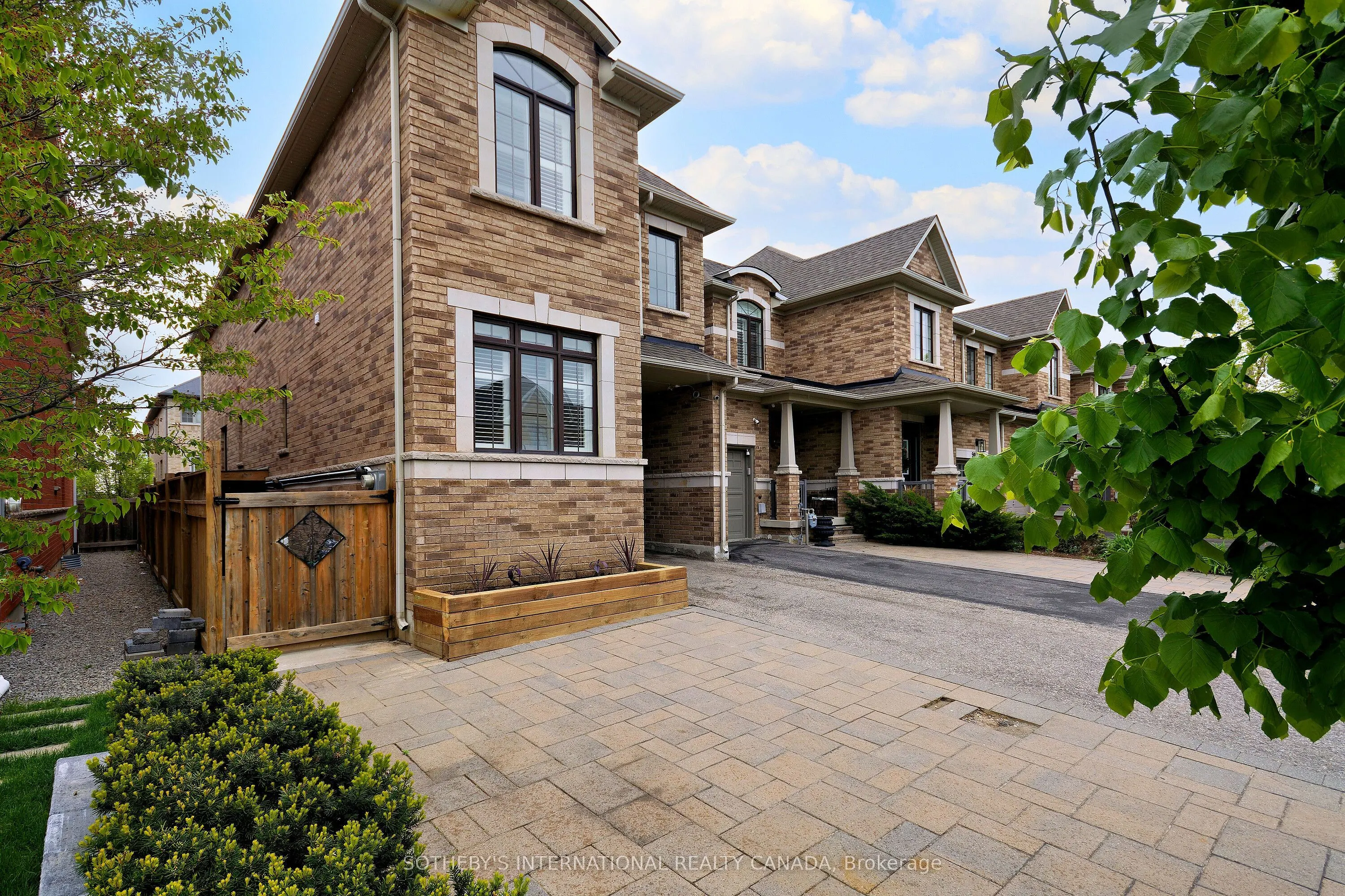 86 Alexie Way, #Main