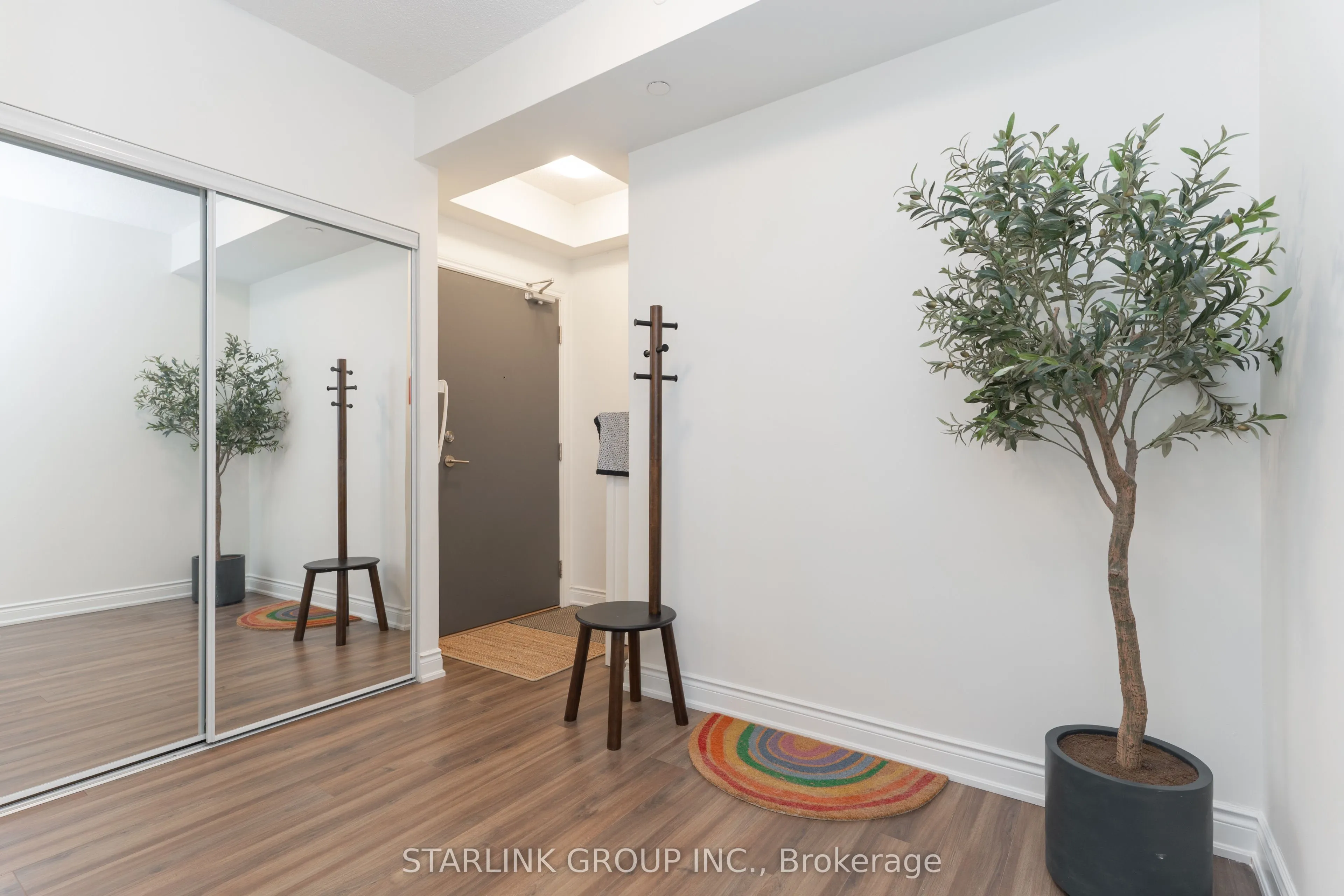 9618 Yonge Street, #1106