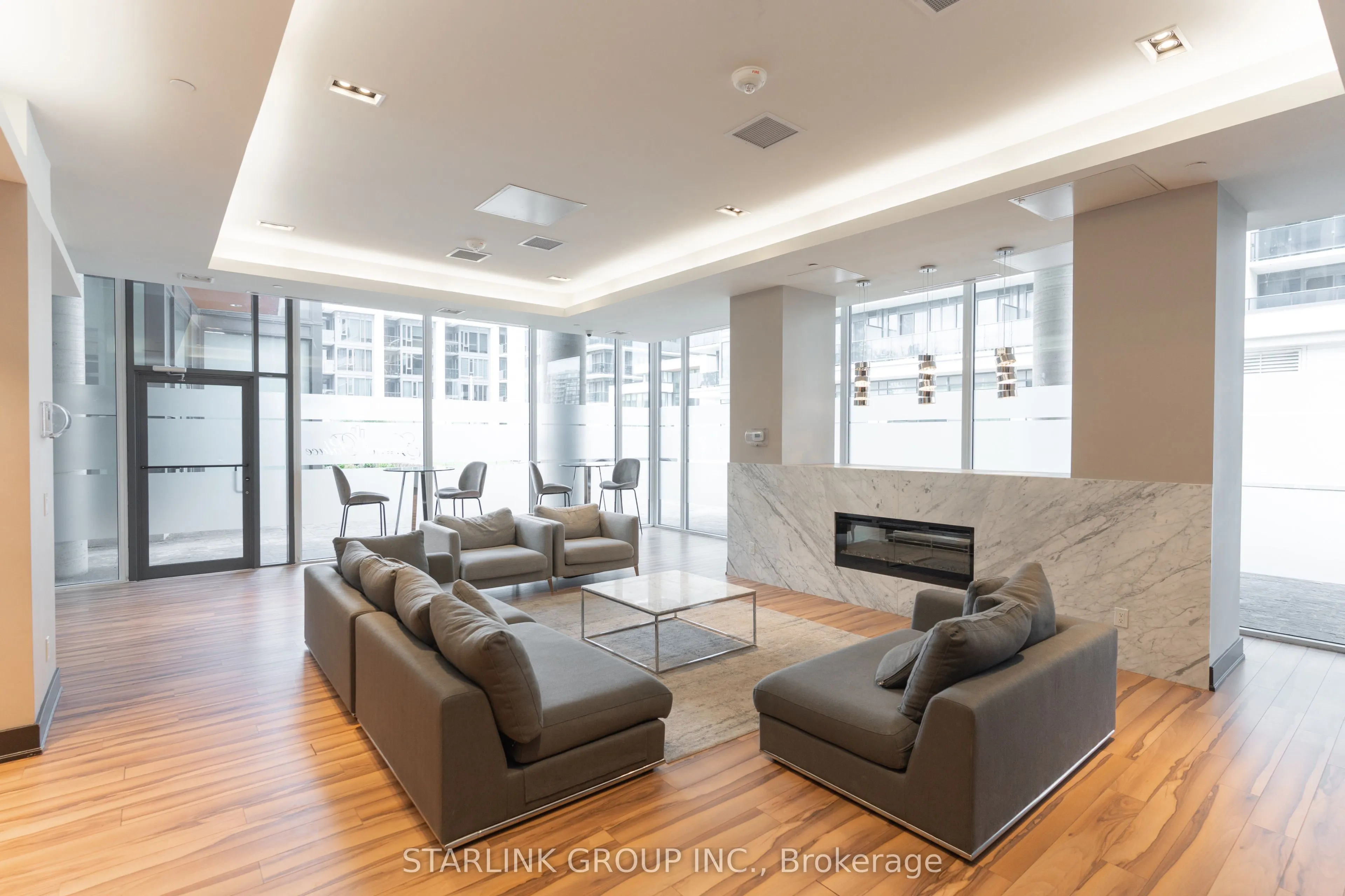 9618 Yonge Street, #1106